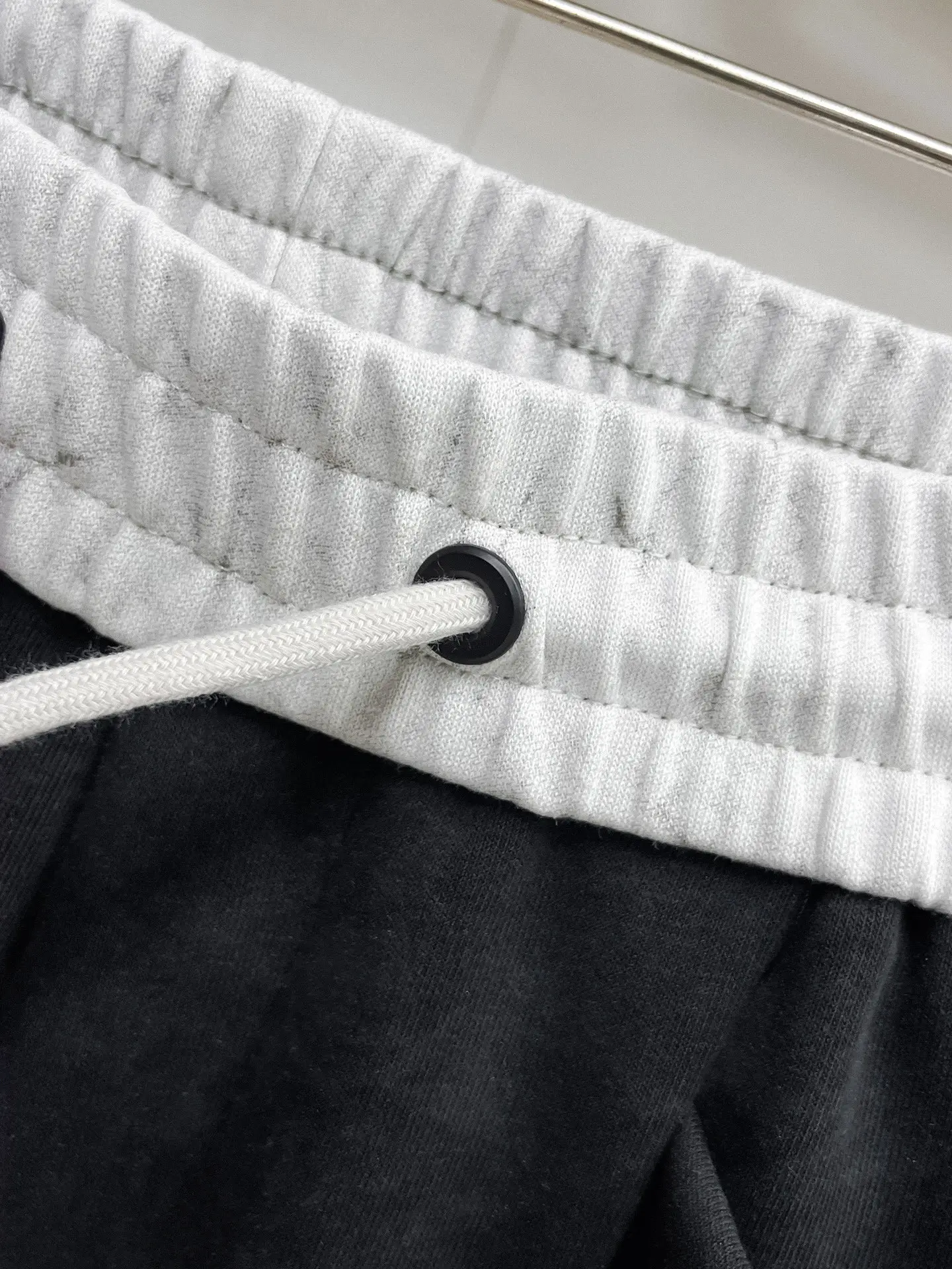 Logo-Patch Contrast Waistband Sweatpants D29014563 — view 8
