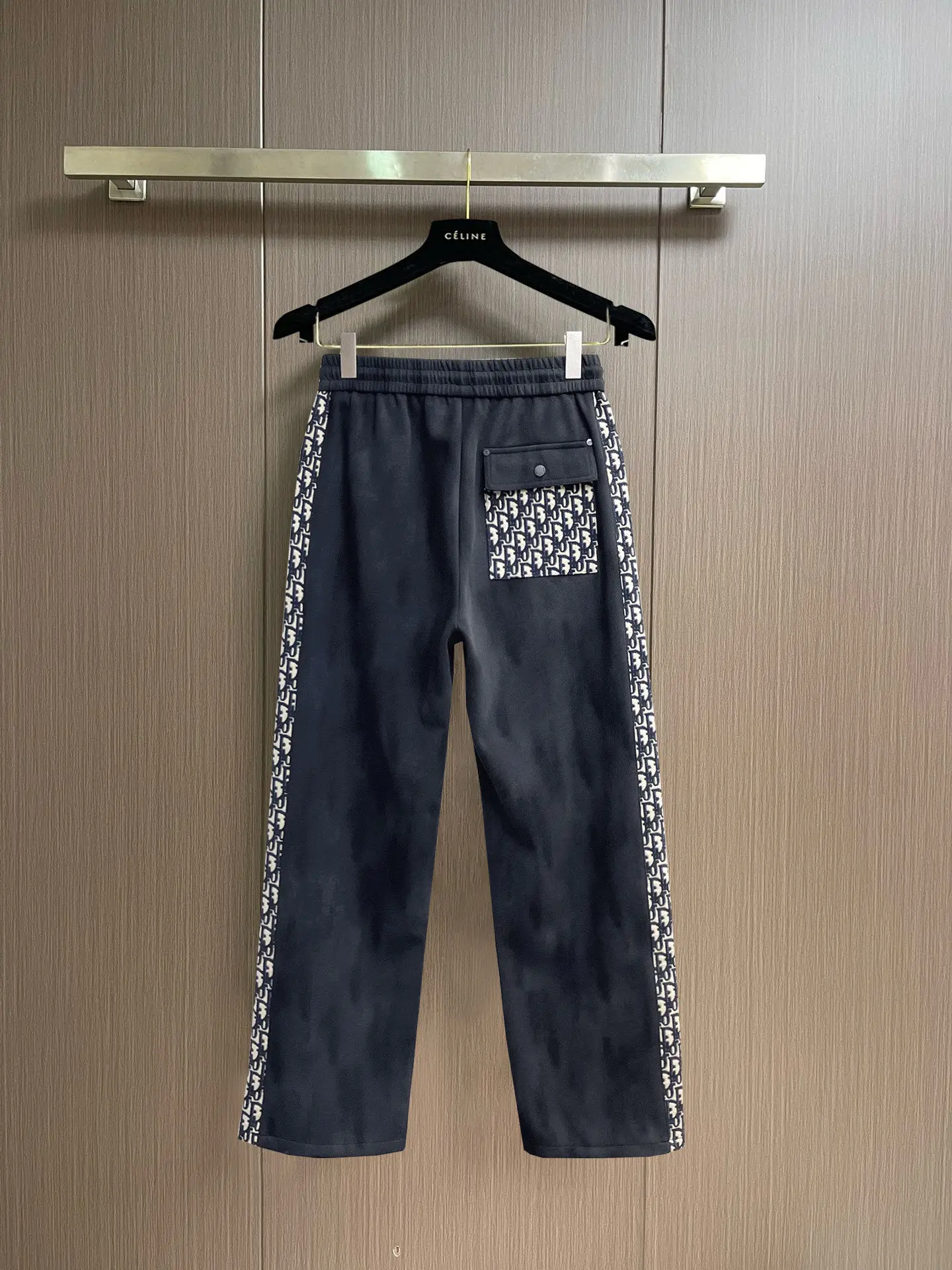 Oblique Logo Taped Sweatpants D29014576 — view 2