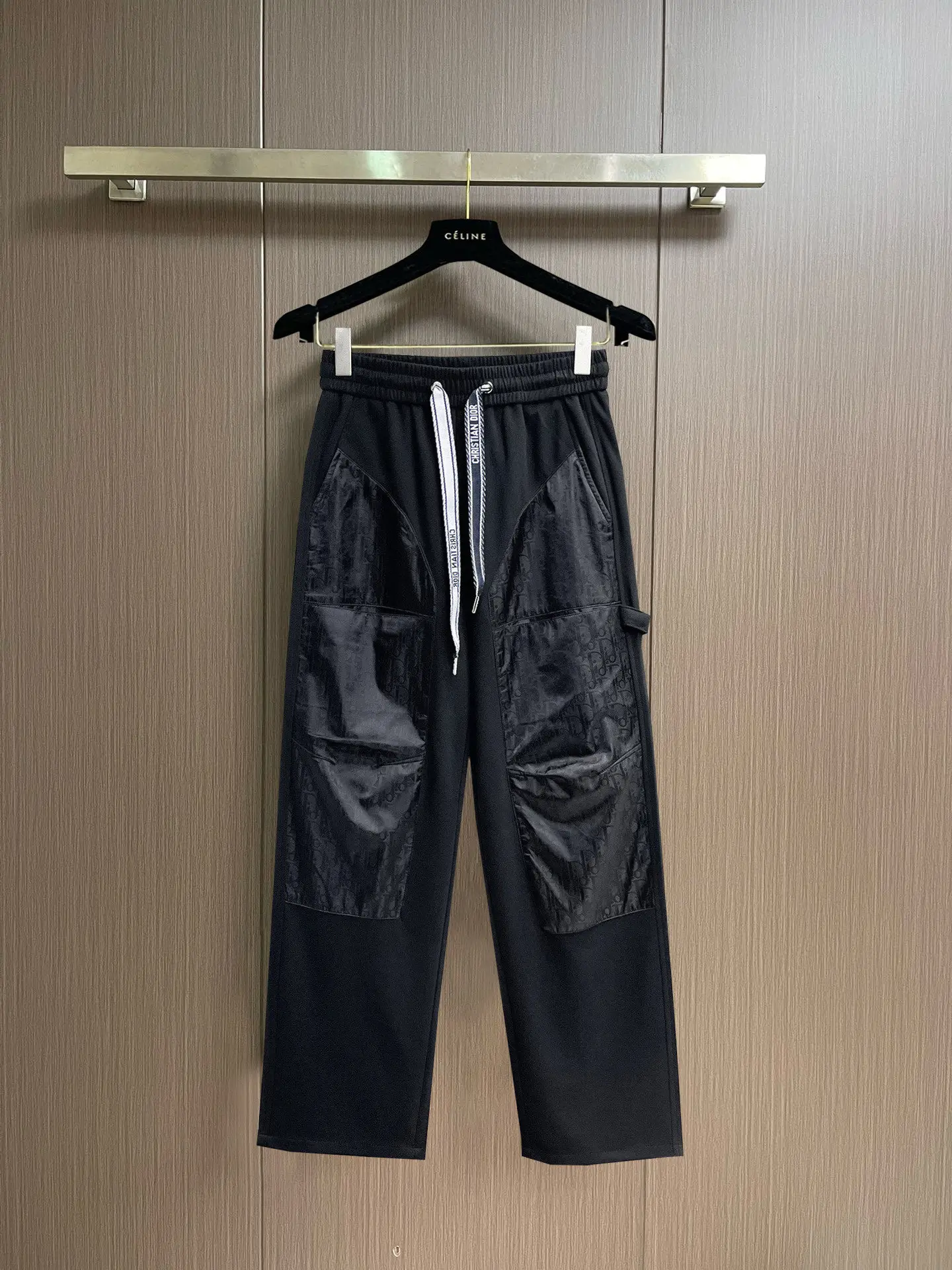 Oblique Panel Drawstring Sweatpants D29014617