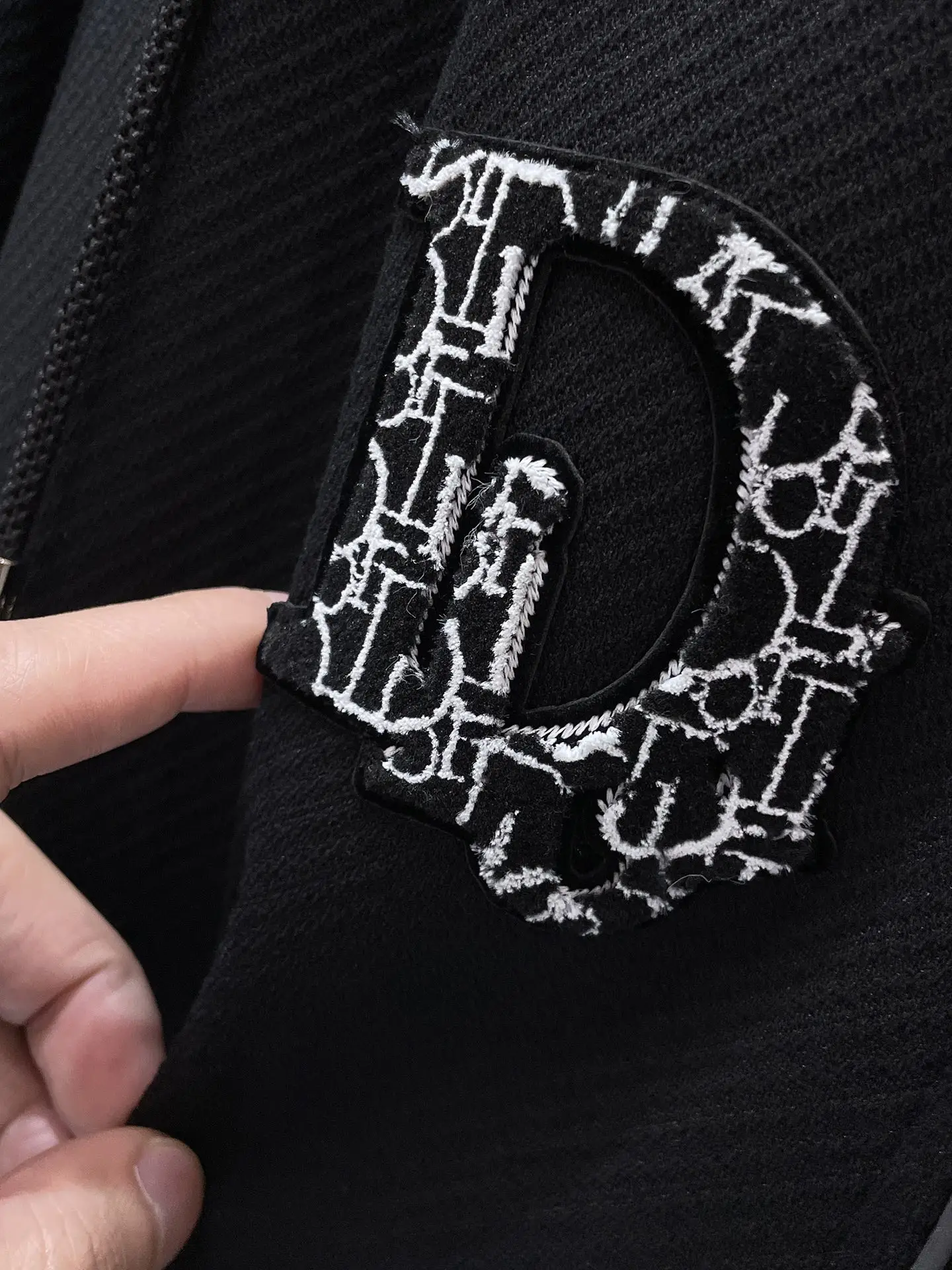 Logo-Appliqué Textured Track Pants D29014494 — view 4