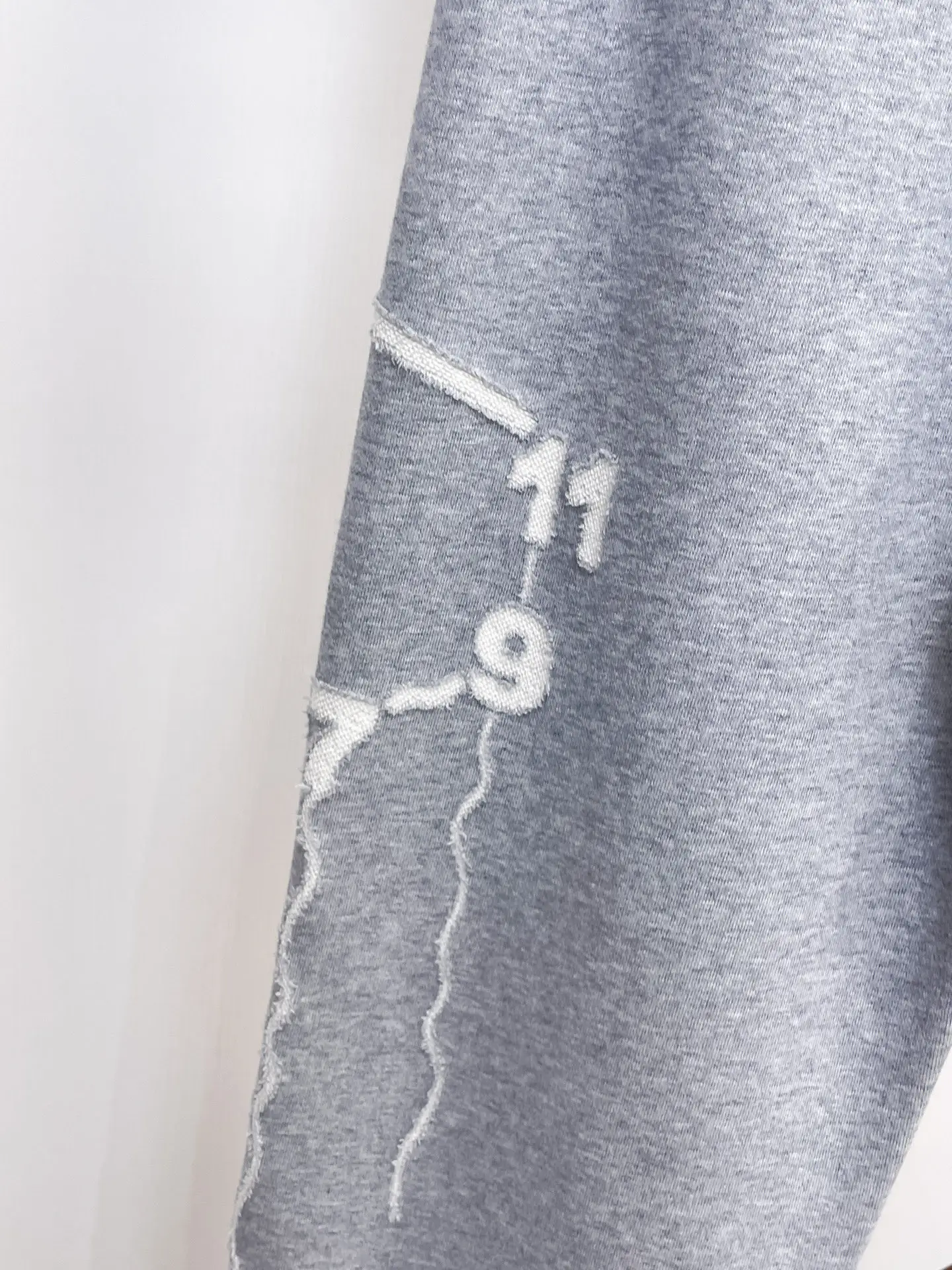 Maison Margiela Logo Graphic Sweatpants D29014642 — view 8