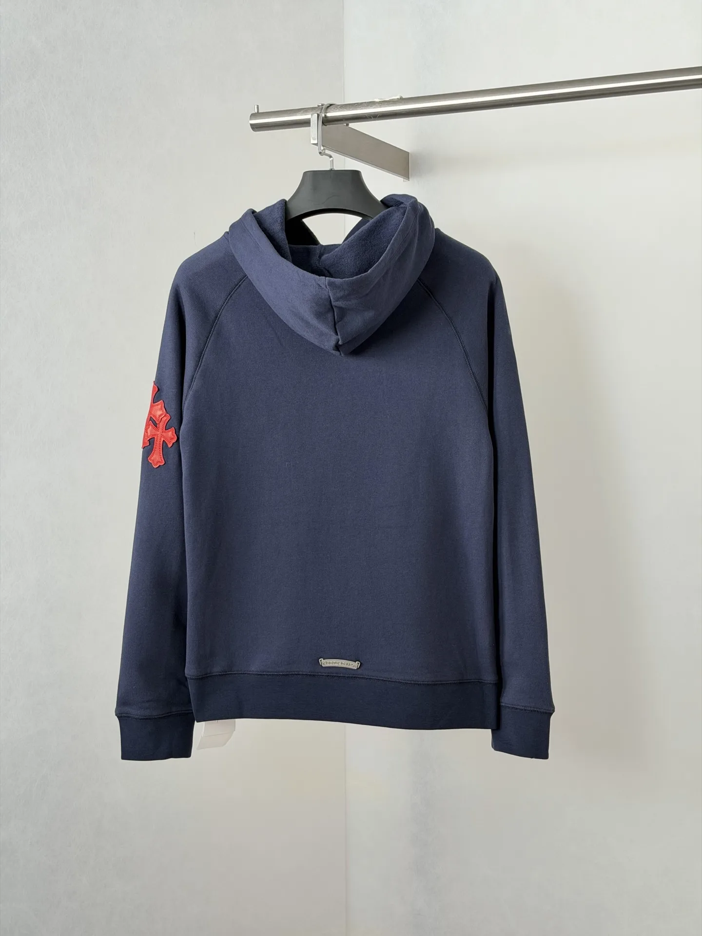 Leather Cross Patch Pullover Hoodie D29020685 — view 2