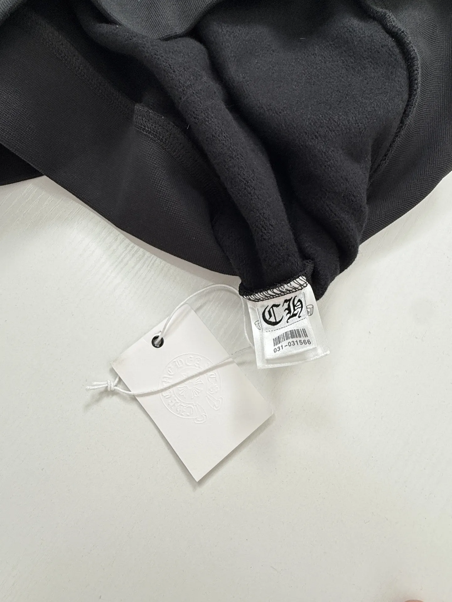 Gothic Script Embroidered Half-Zip Sweatshirt D29020689 — view 11