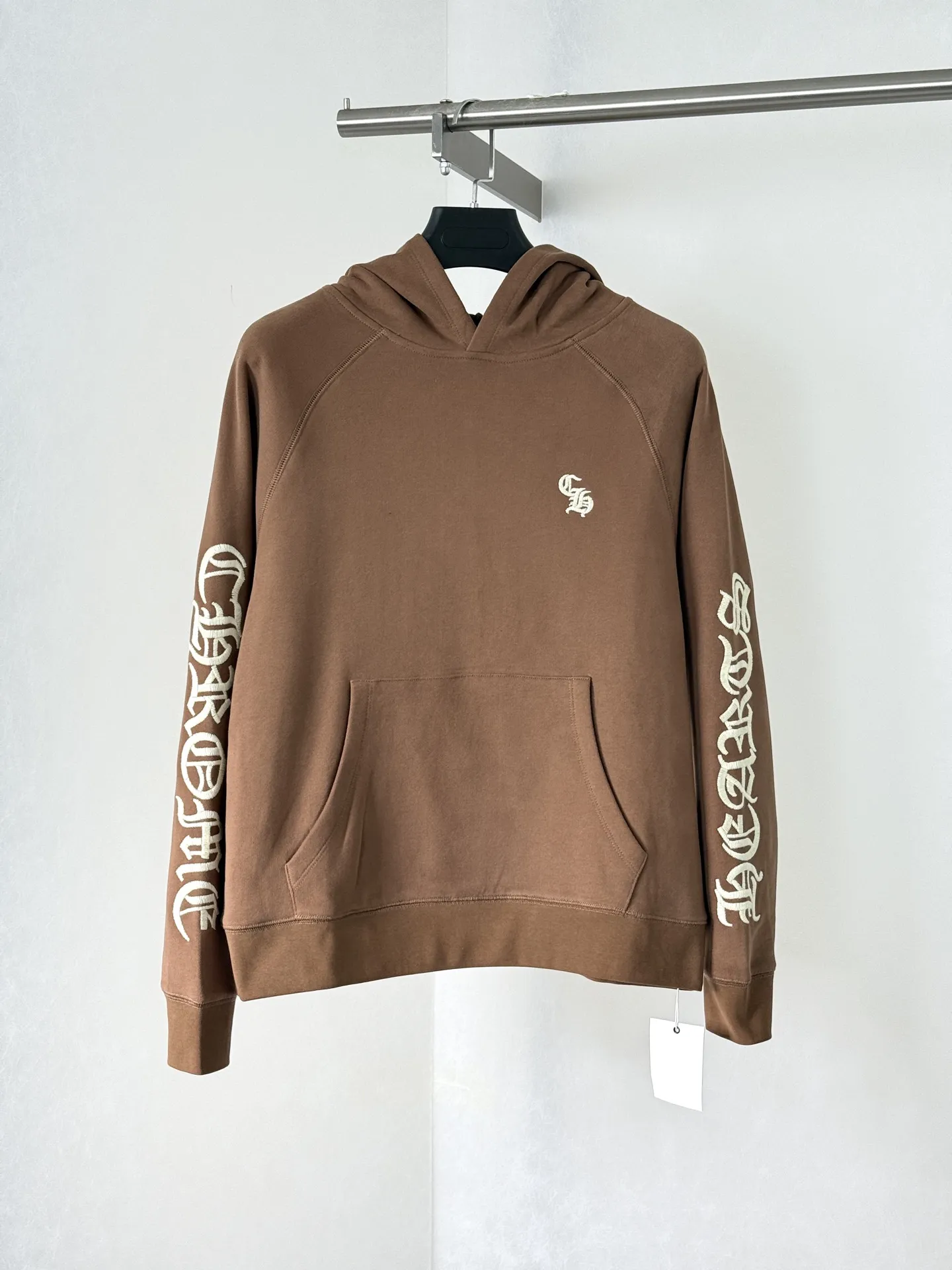 Gothic Logo Embroidered Hoodie D29020693