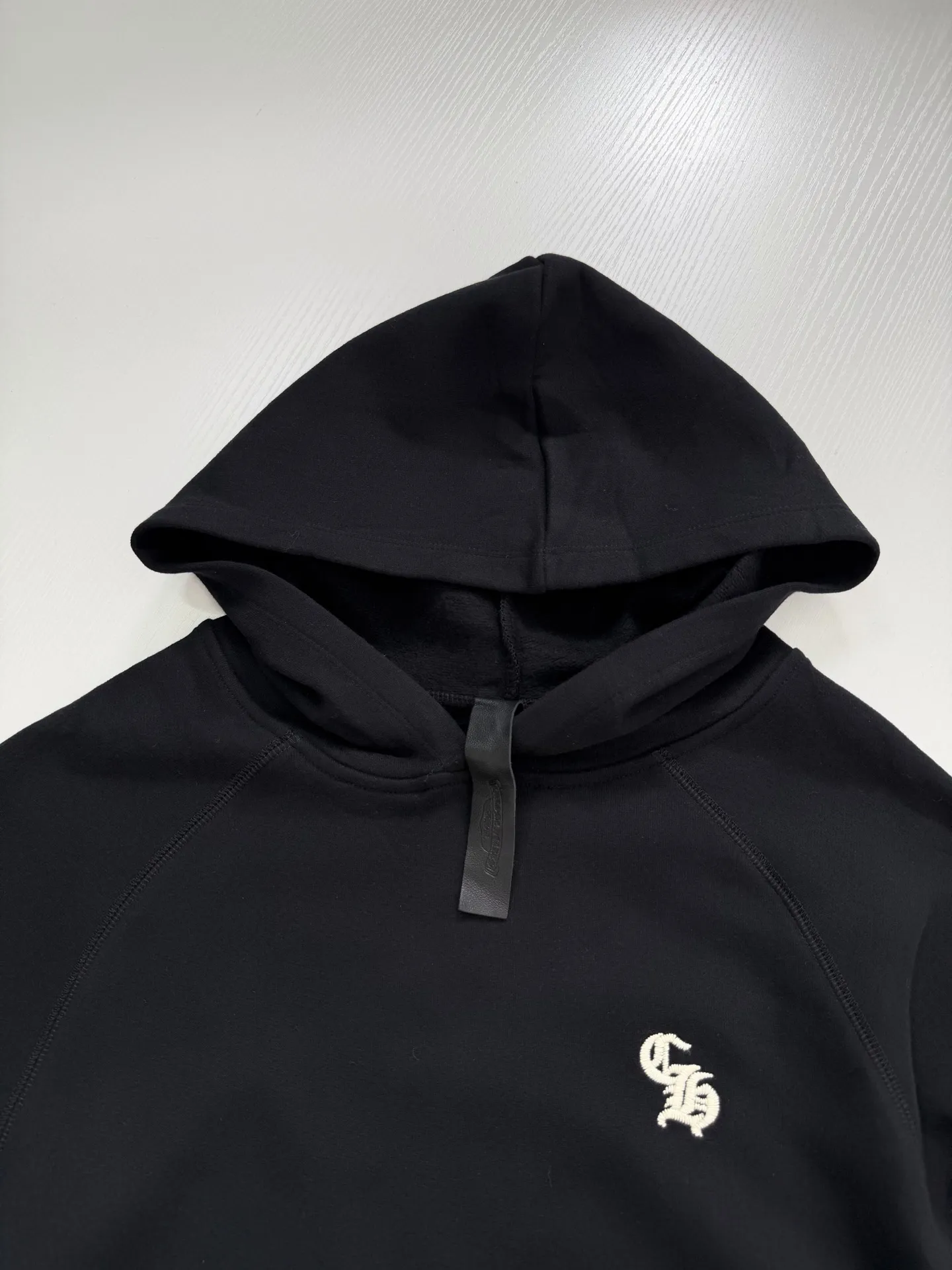 Gothic Script Embroidered Cotton-Blend Hoodie D29020692 — view 8