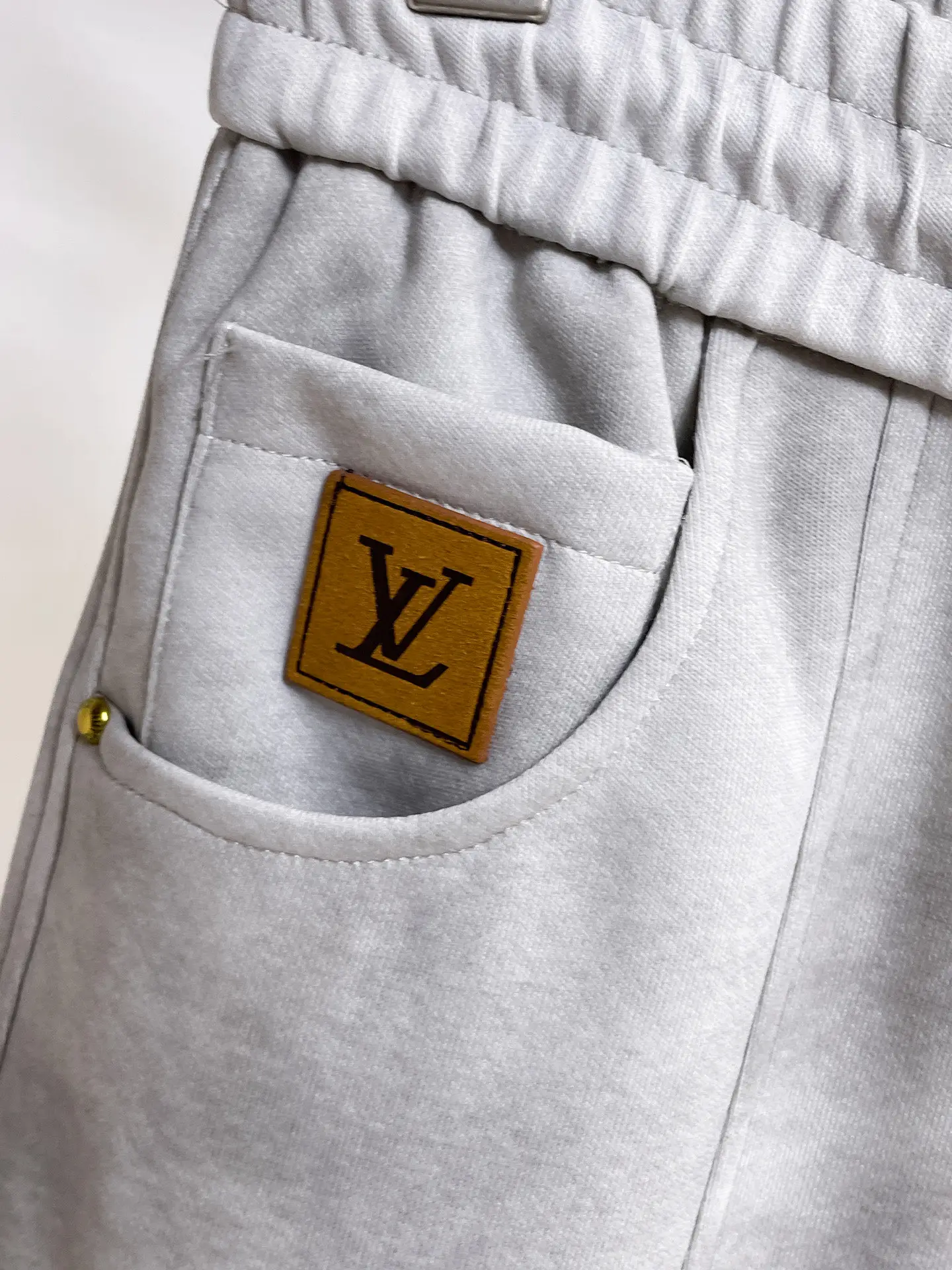 Logo-Patch Drawstring Straight-Leg Trousers D29014525 — view 4