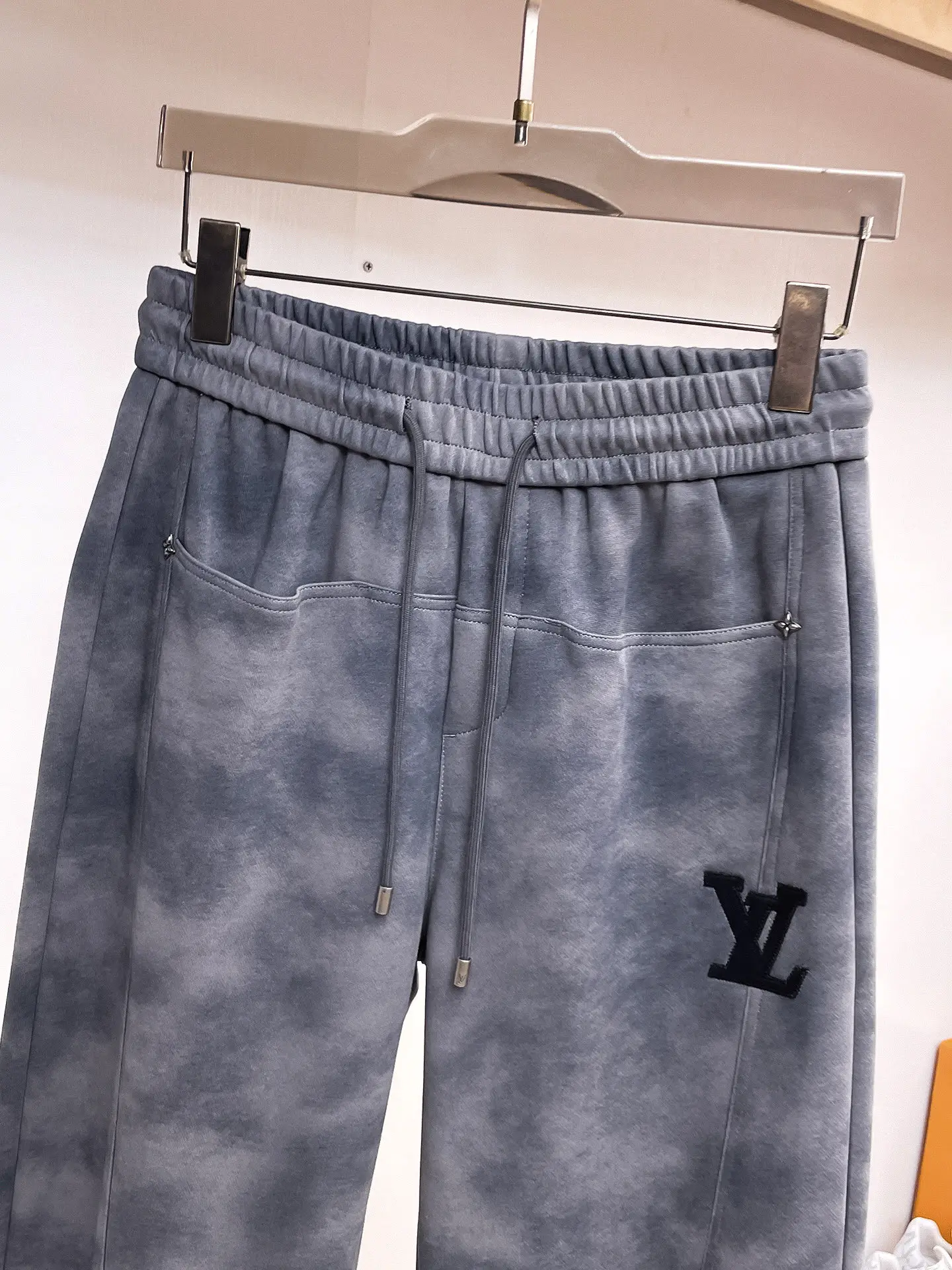 Logo-Appliqué Tie-Dye Sweatpants D29014473 — view 3