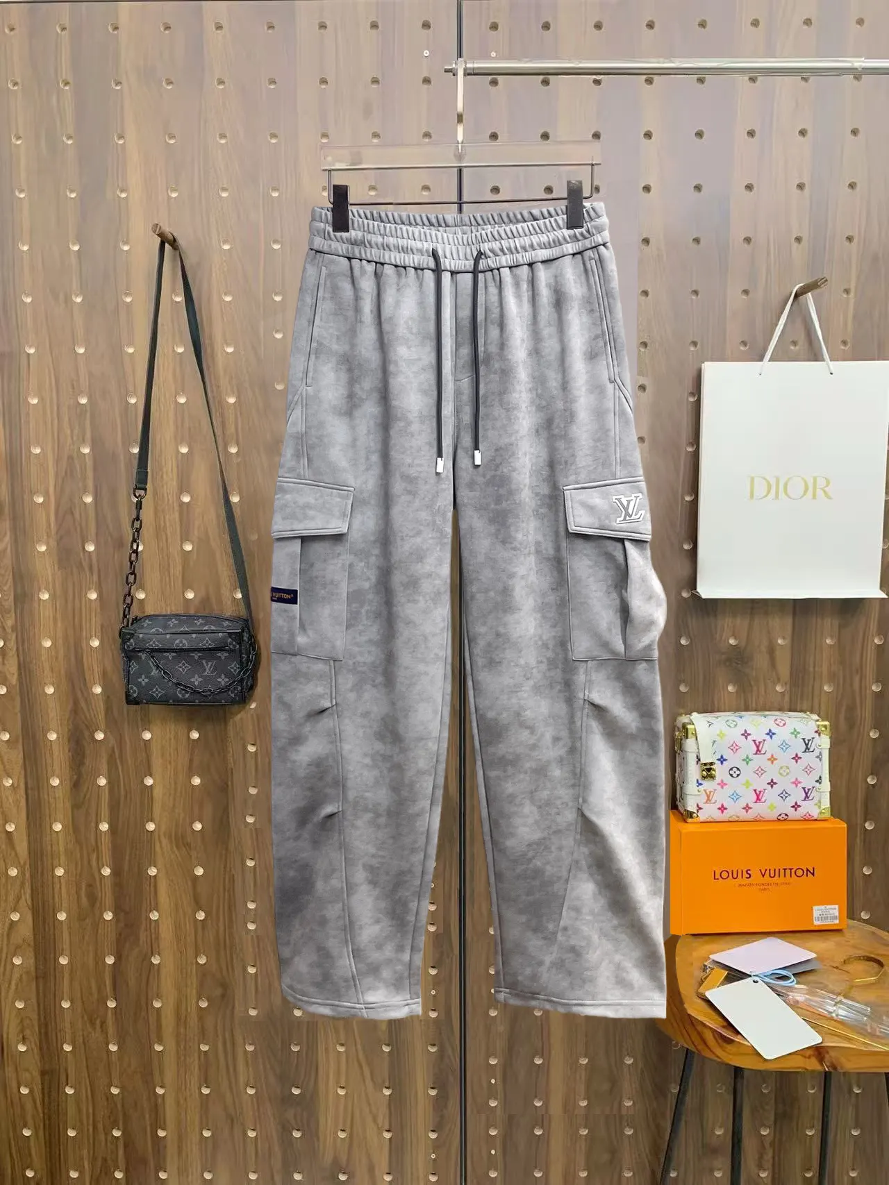 Logo-Embroidered Fleece Cargo Sweatpants D29014469