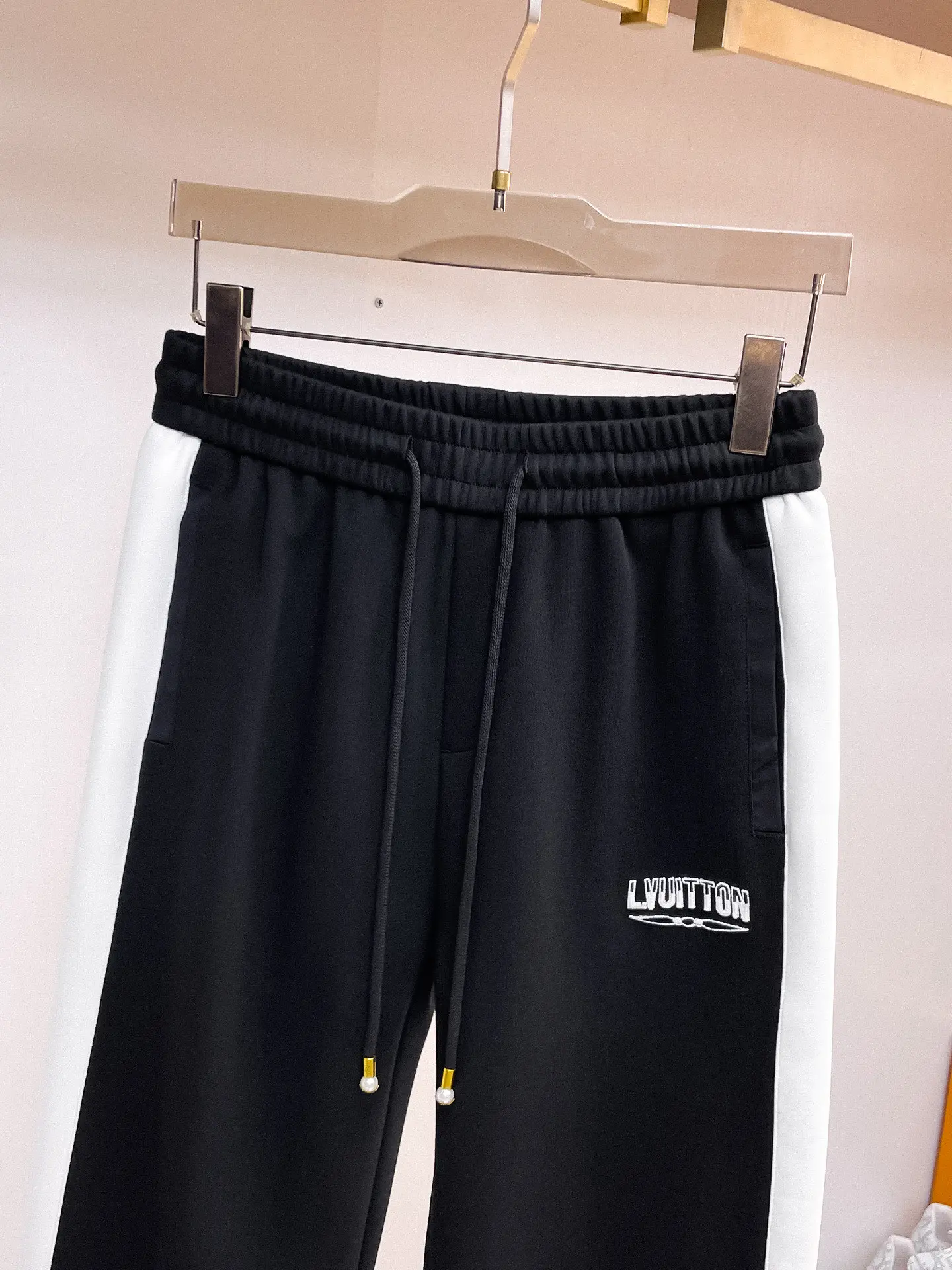 Logo-Embroidered Side-Stripe Sweatpants D29014481 — view 3