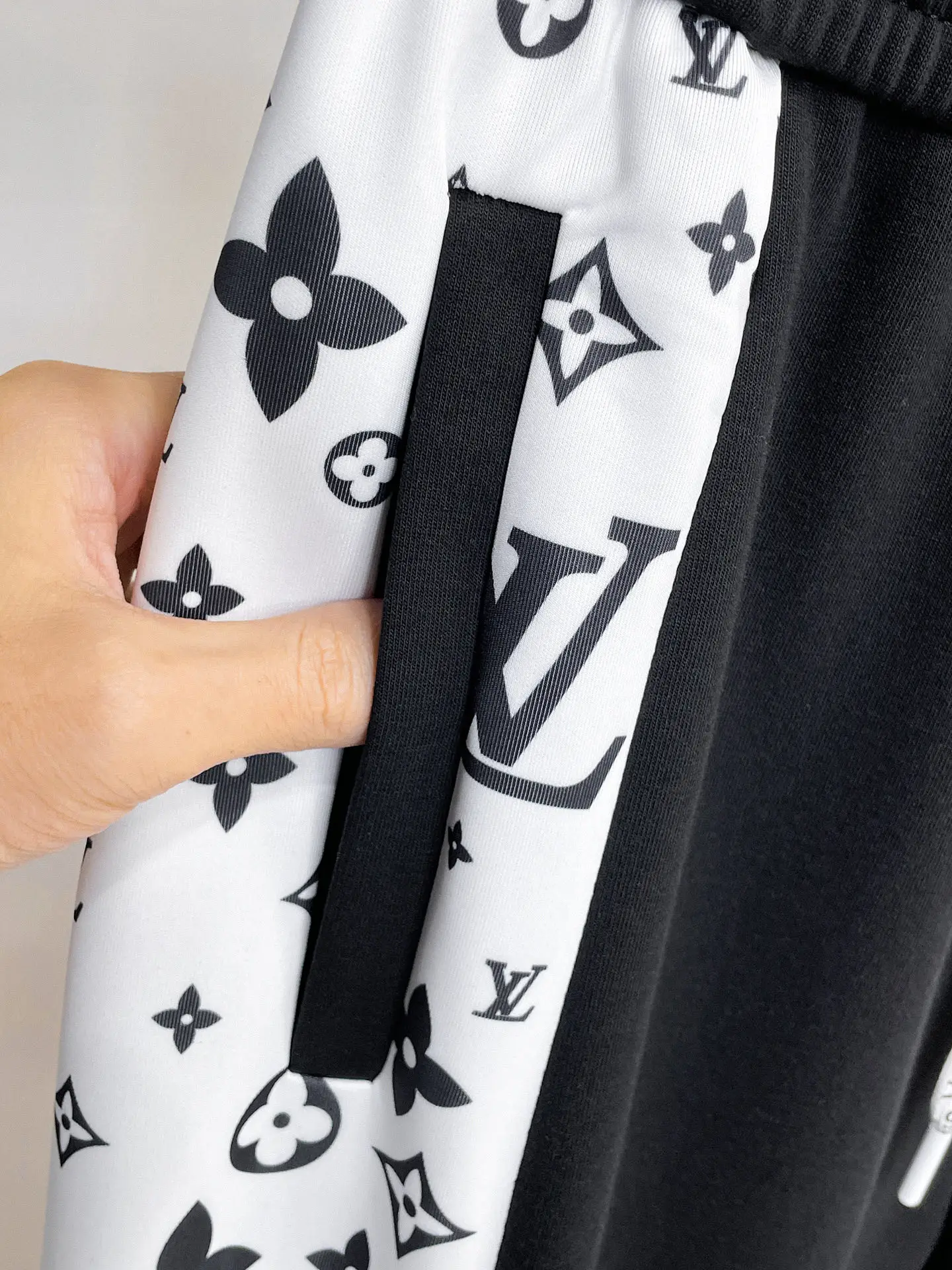 Monogram Side-Stripe Track Pants D29014511 — view 4