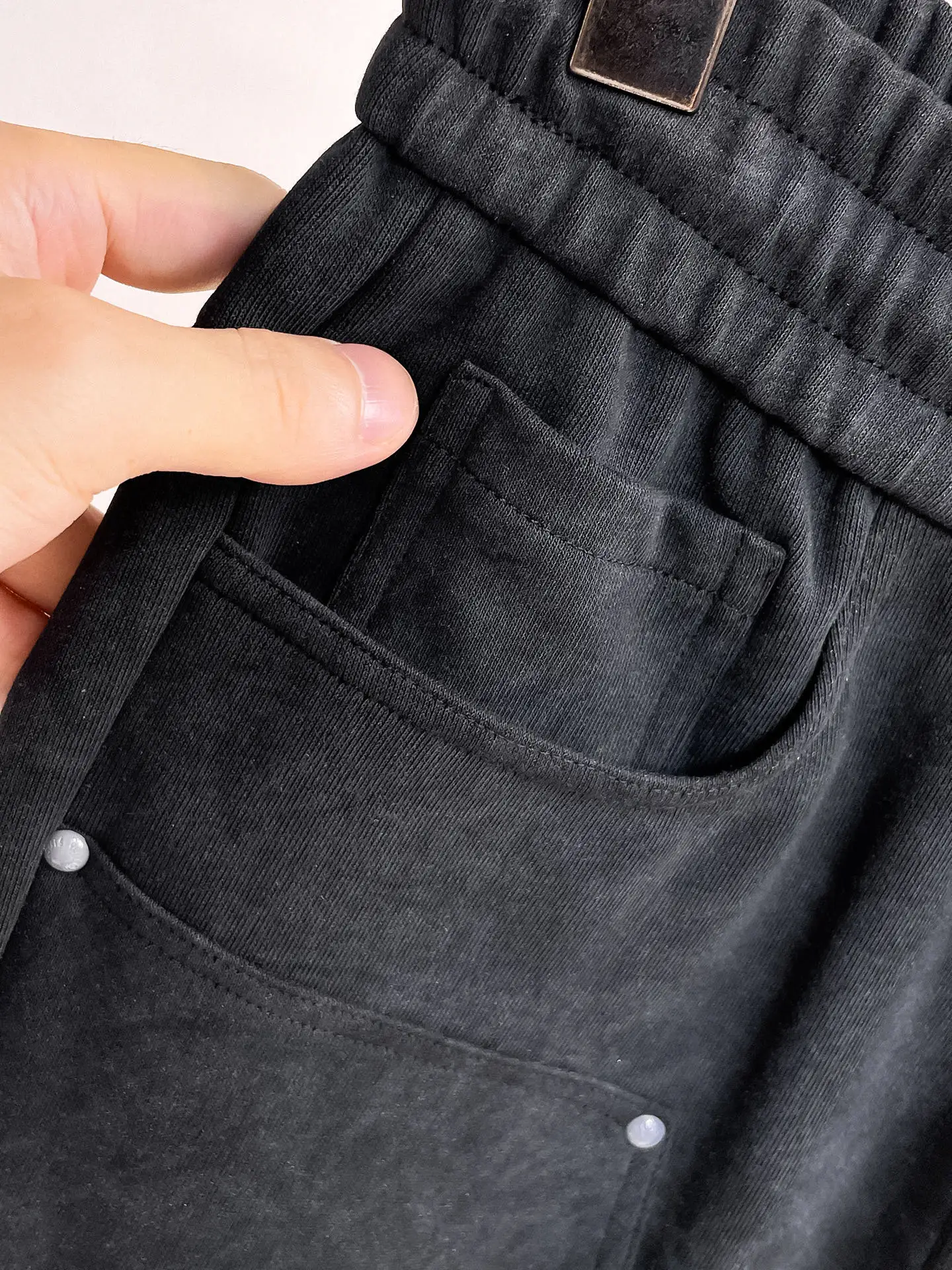 Logo-Embossed Drawstring Sweatpants D29014653 — view 6