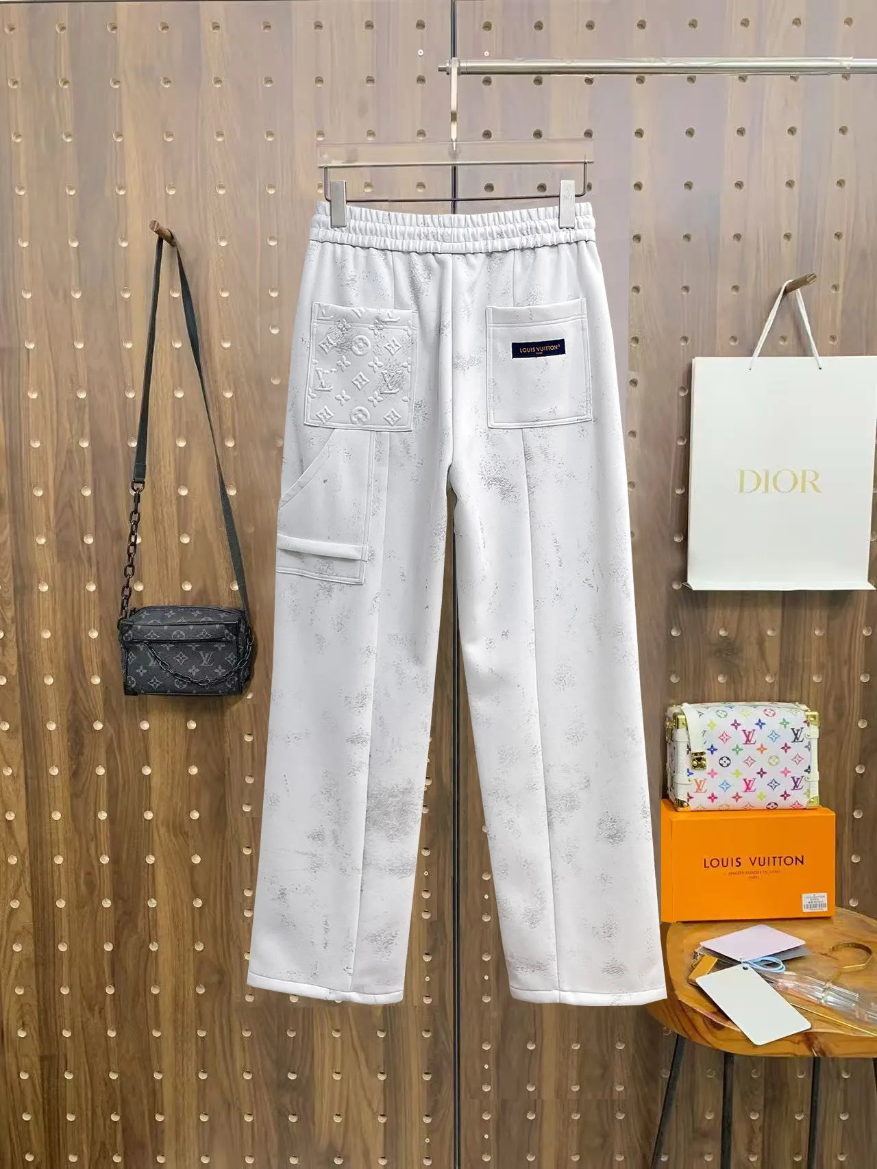 Logo-Embroidered Distressed Sweatpants D29014512 — view 2