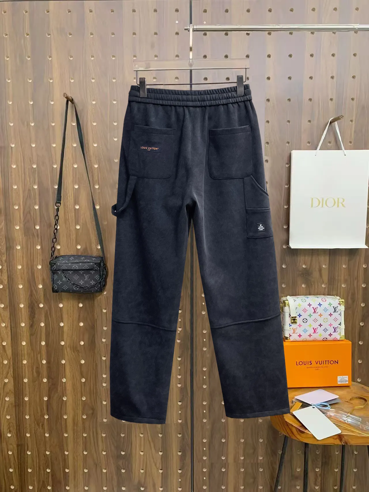 Logo-Embroidered Straight-Leg Sweatpants D29014659 — view 2