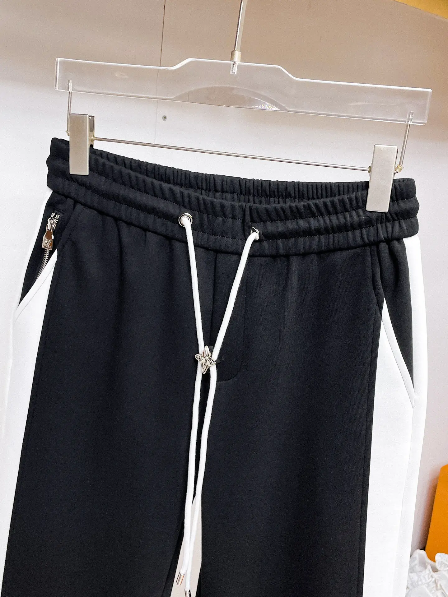 Contrast-Stripe Drawstring Sweatpants D29014519 — view 3