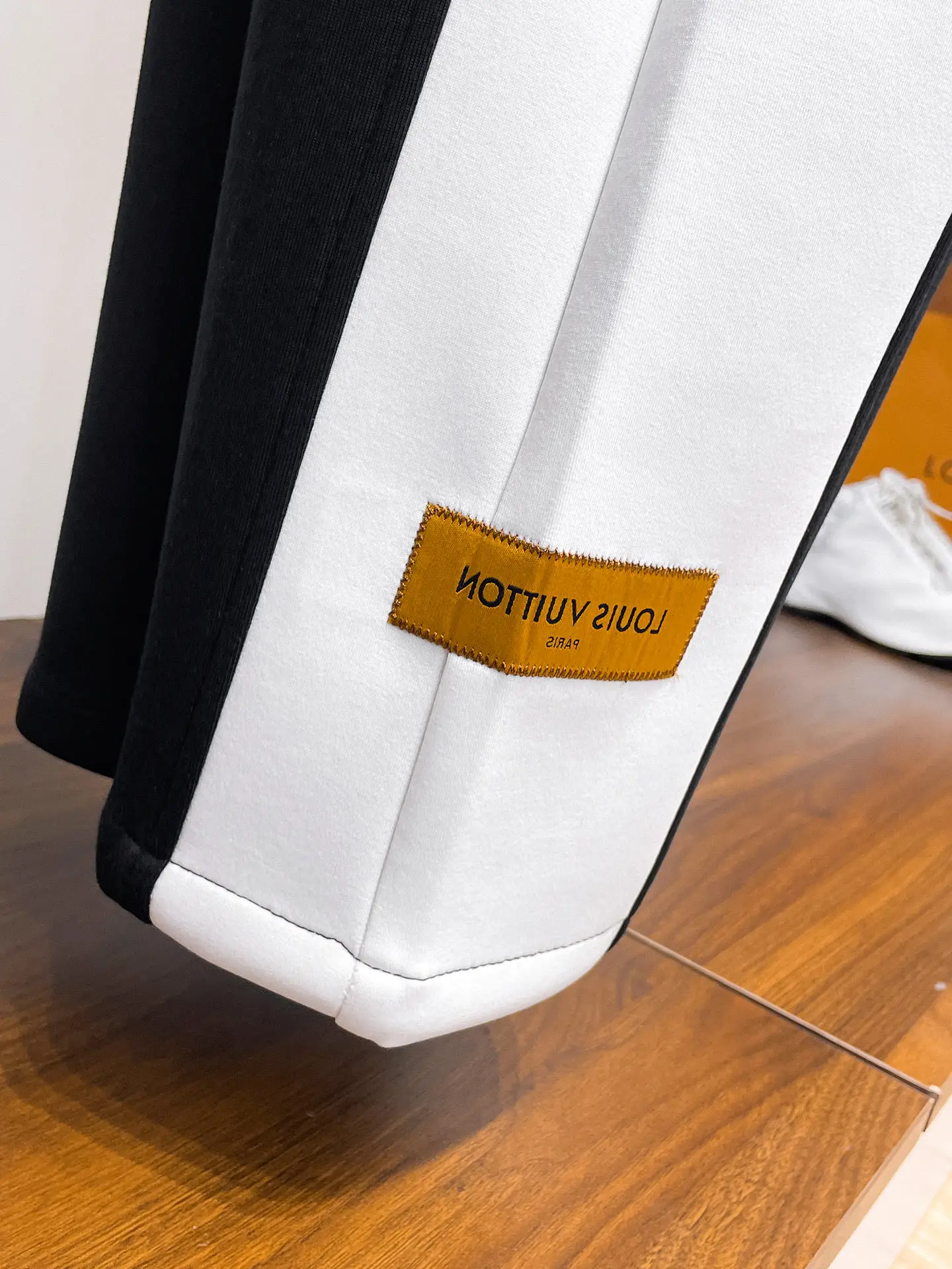 Contrast-Stripe Drawstring Sweatpants D29014519 — view 10