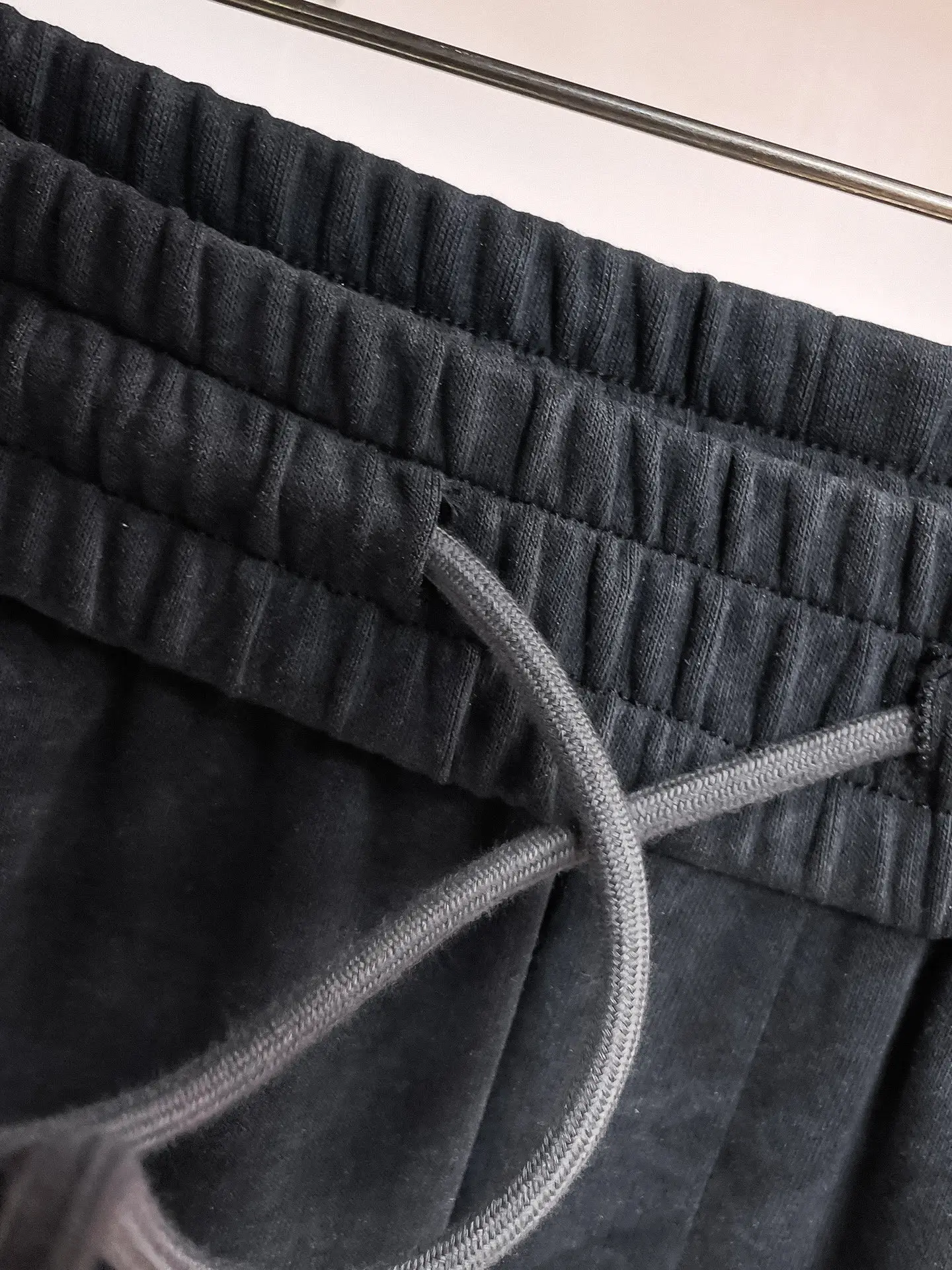 Logo-Embossed Drawstring Sweatpants D29014650 — view 7