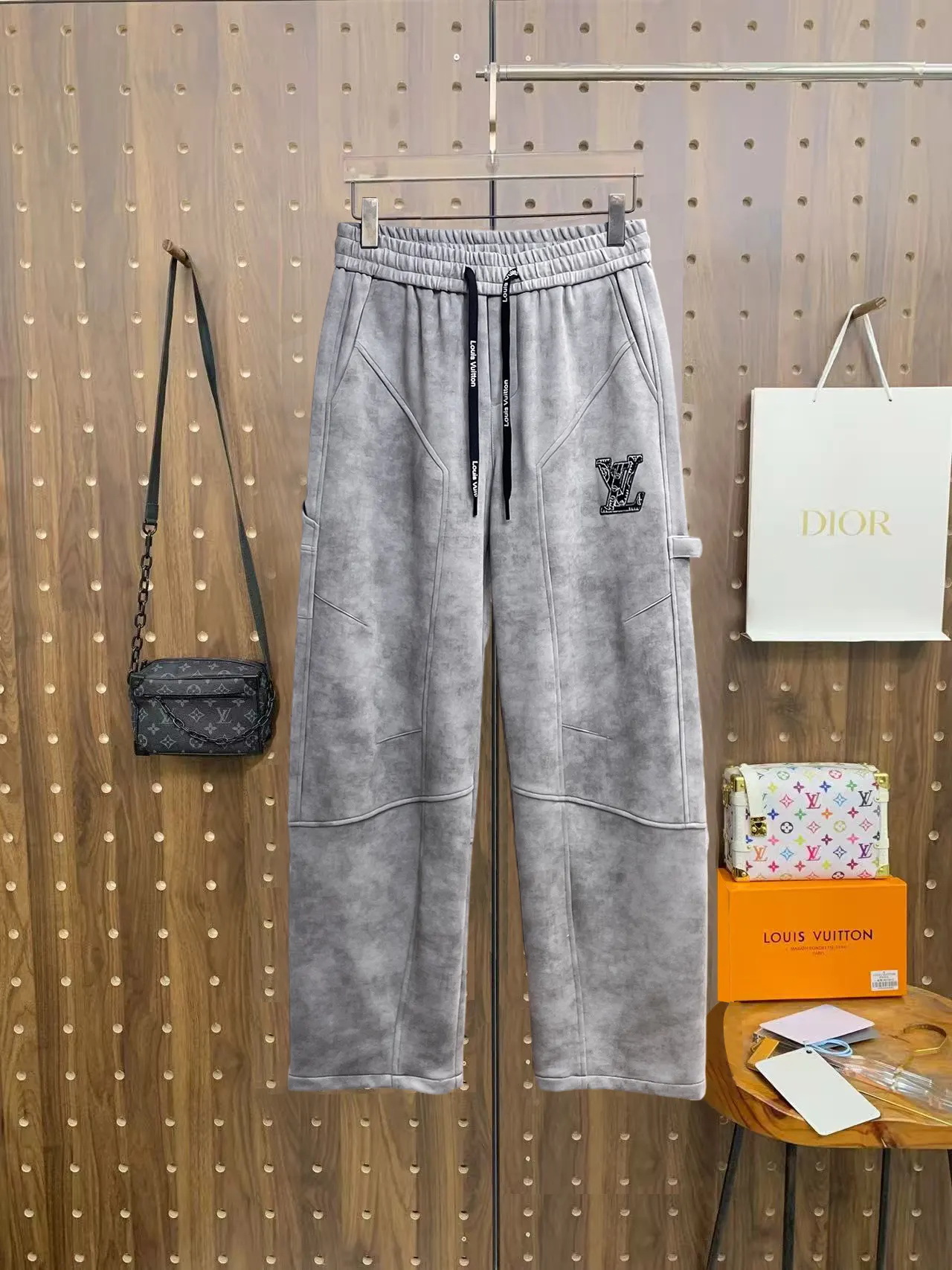 Logo-Appliqué Panelled Sweatpants D29014658