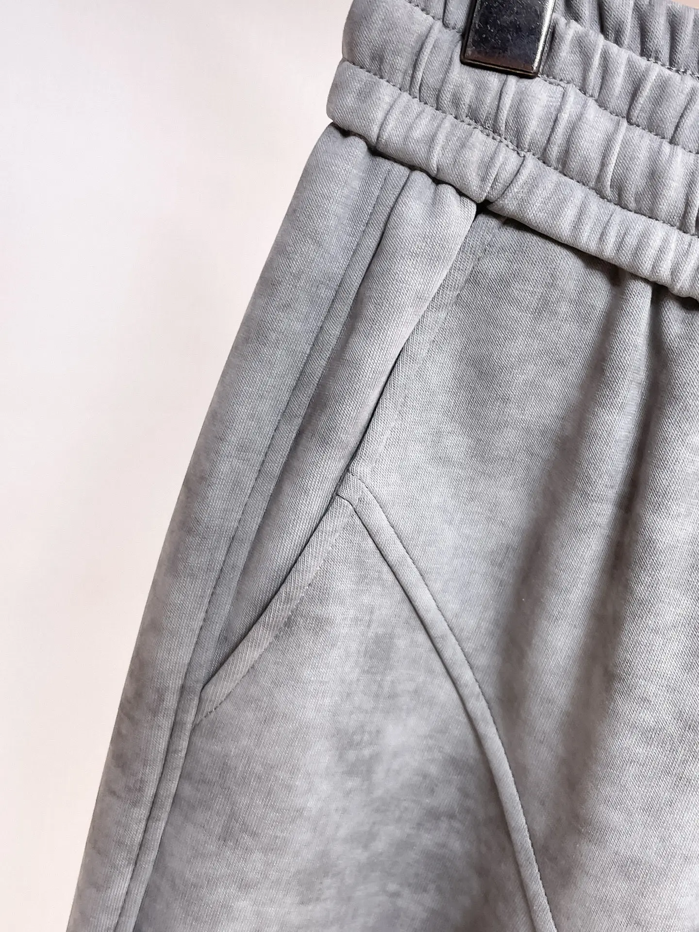 Logo-Appliqué Panelled Sweatpants D29014658 — view 5