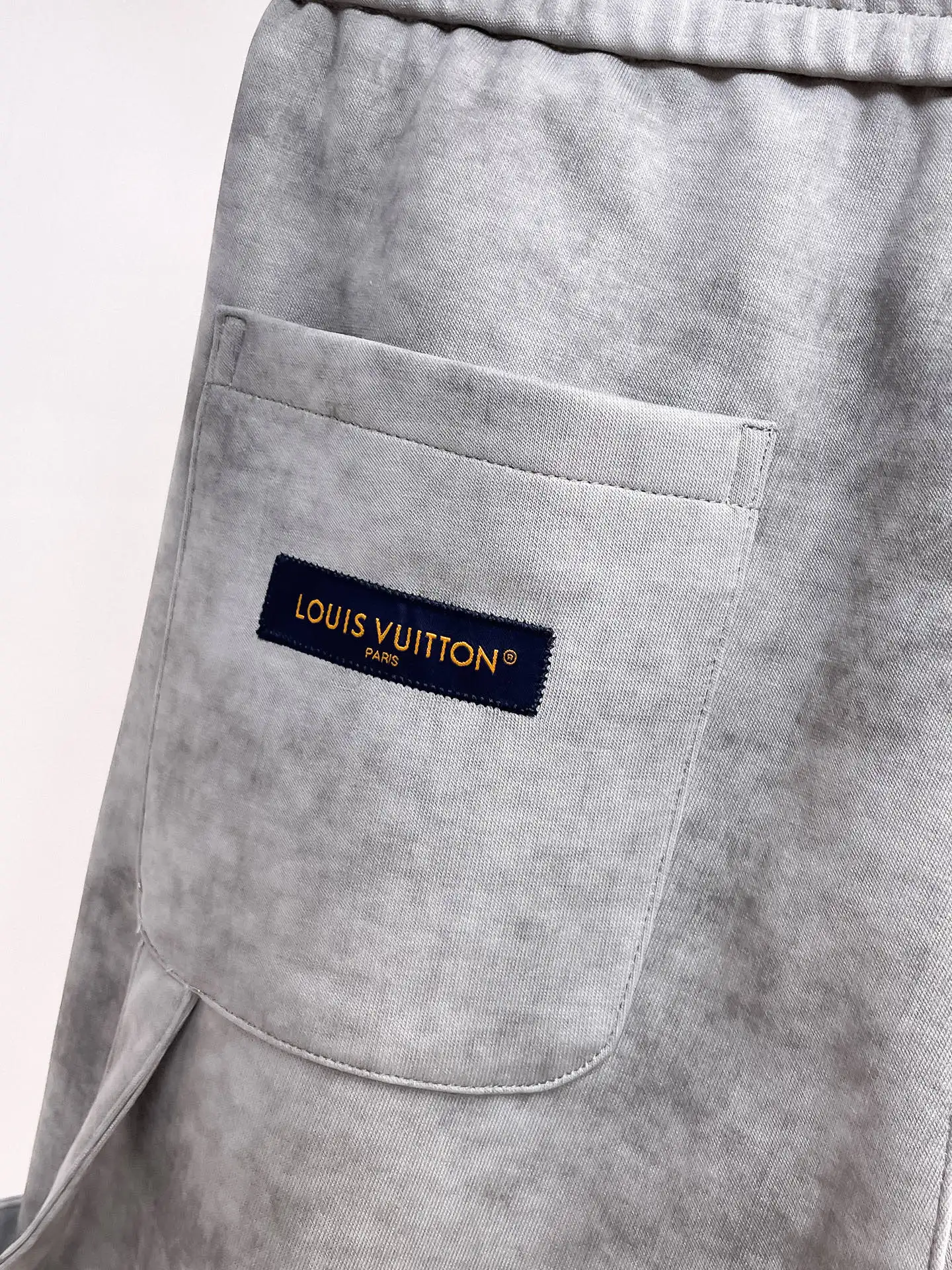 Logo-Appliqué Panelled Sweatpants D29014658 — view 9
