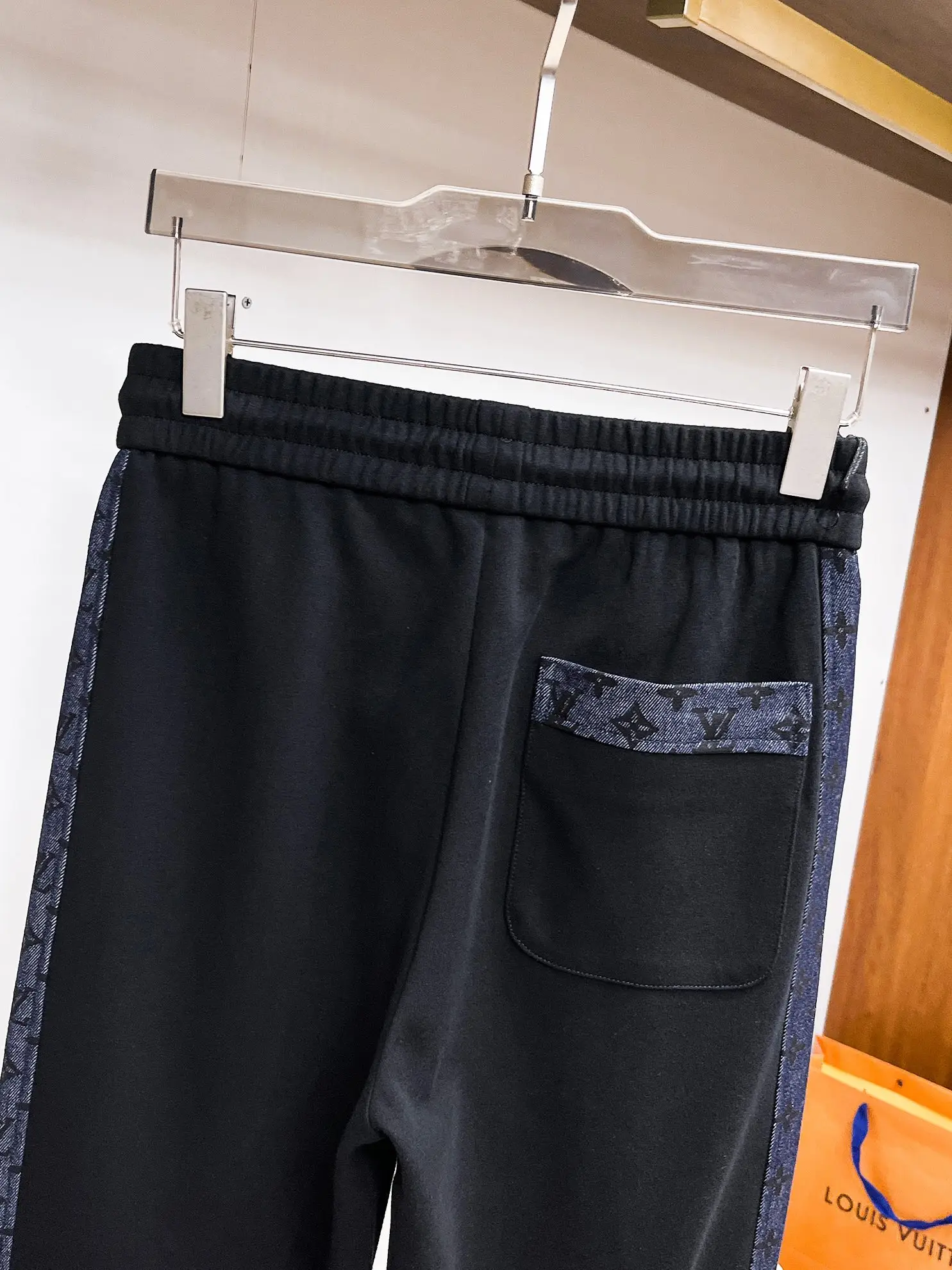 Monogram Side-Stripe Sweatpants D29014491 — view 8