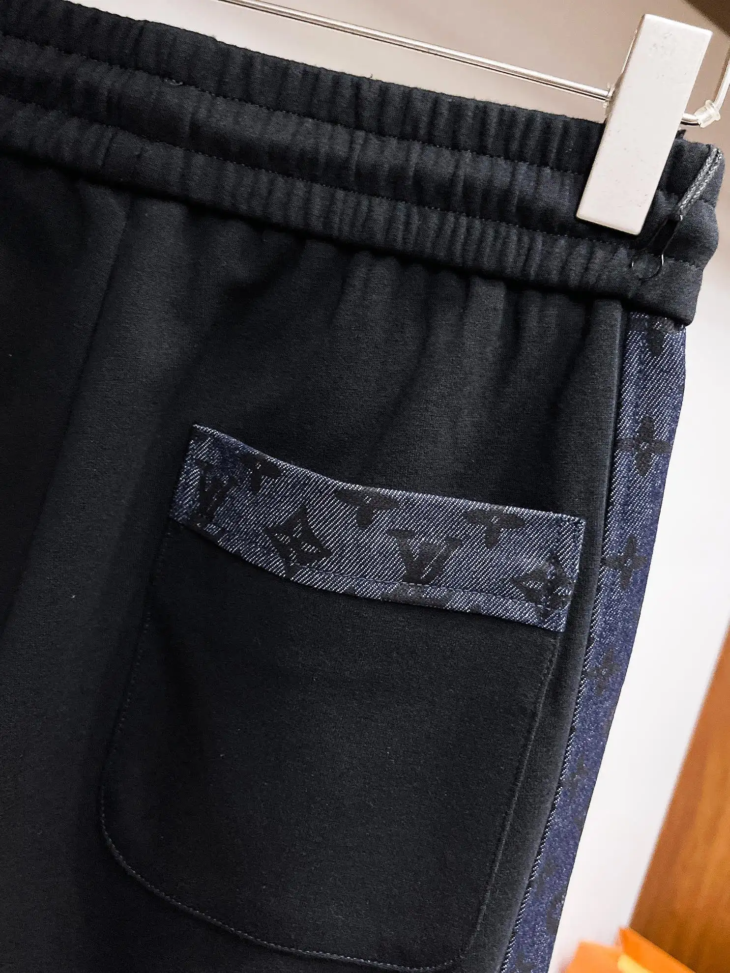 Monogram Side-Stripe Sweatpants D29014491 — view 9