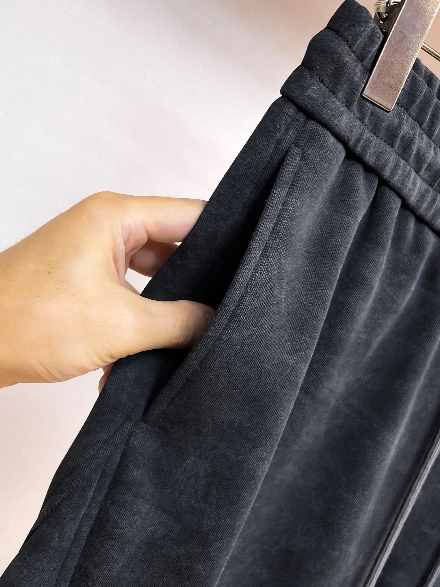 Logo-Appliqué Cotton-Blend Cargo Sweatpants D29014470 — view 6