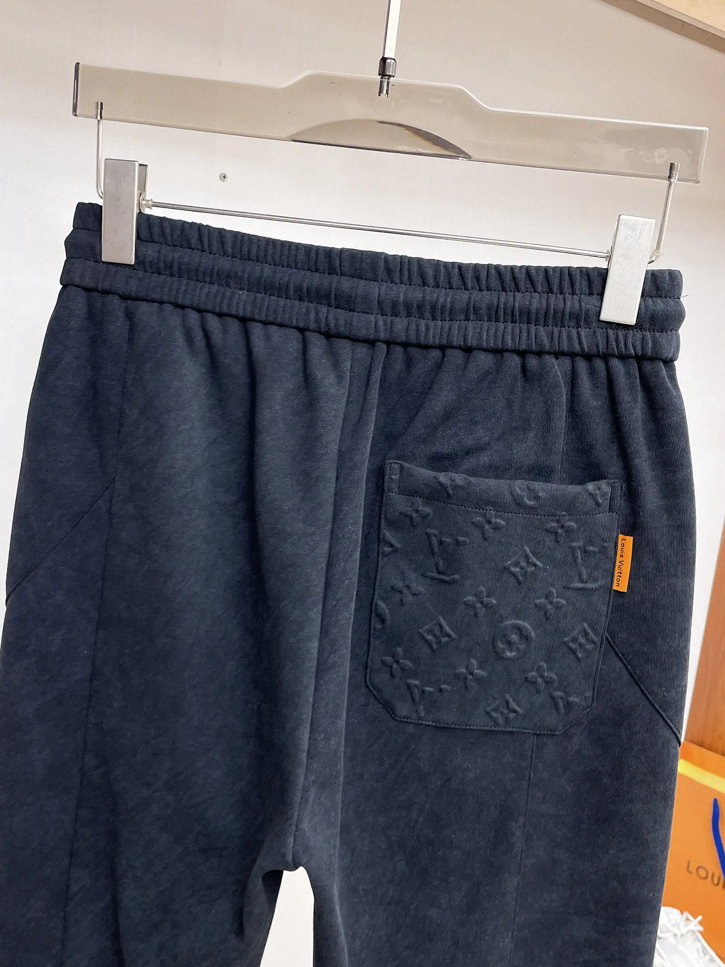 Logo-Embroidered Tapered Sweatpants D29014620 — view 7