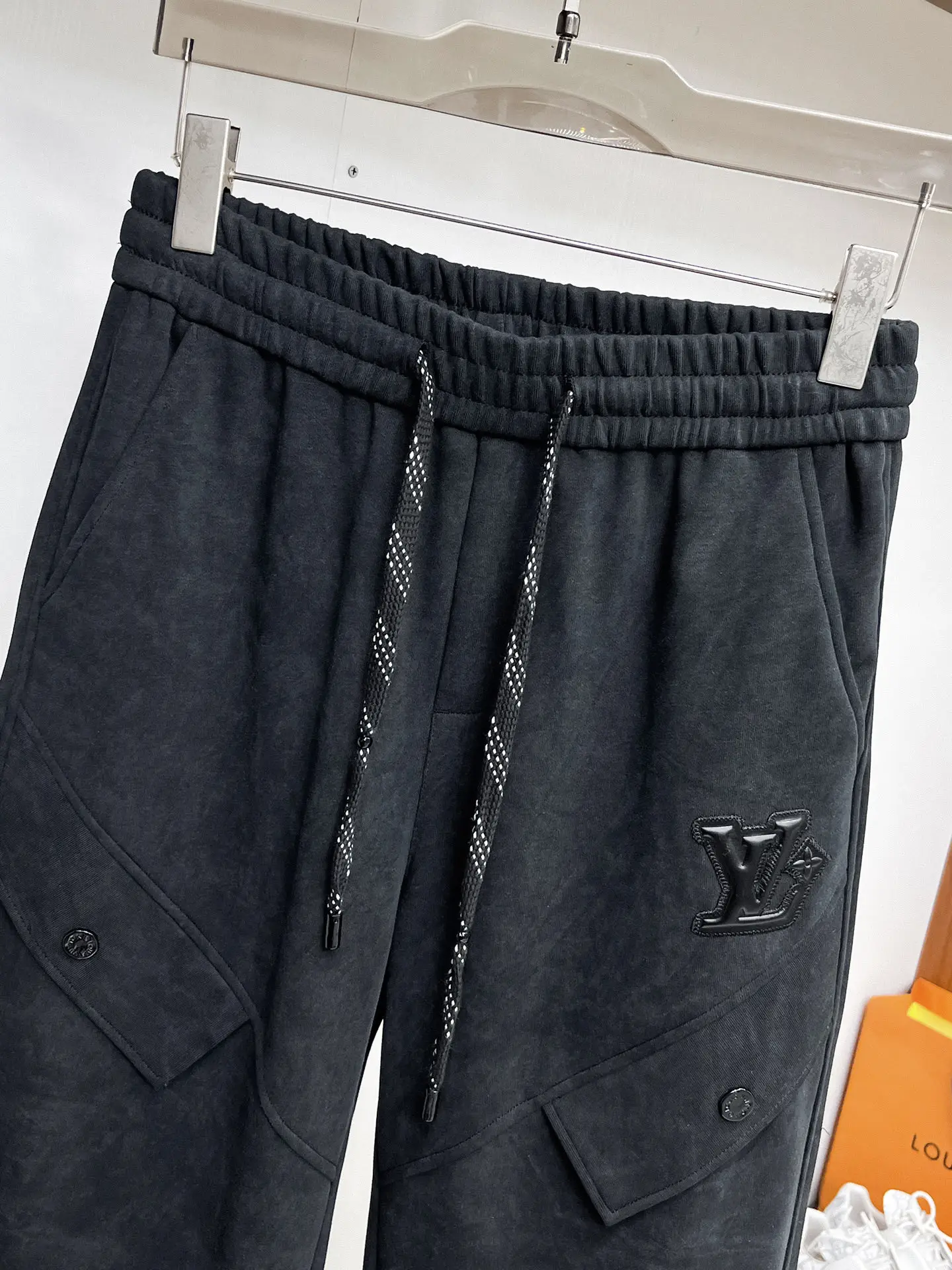 Logo-Appliqué Drawstring Sweatpants D29014593 — view 3