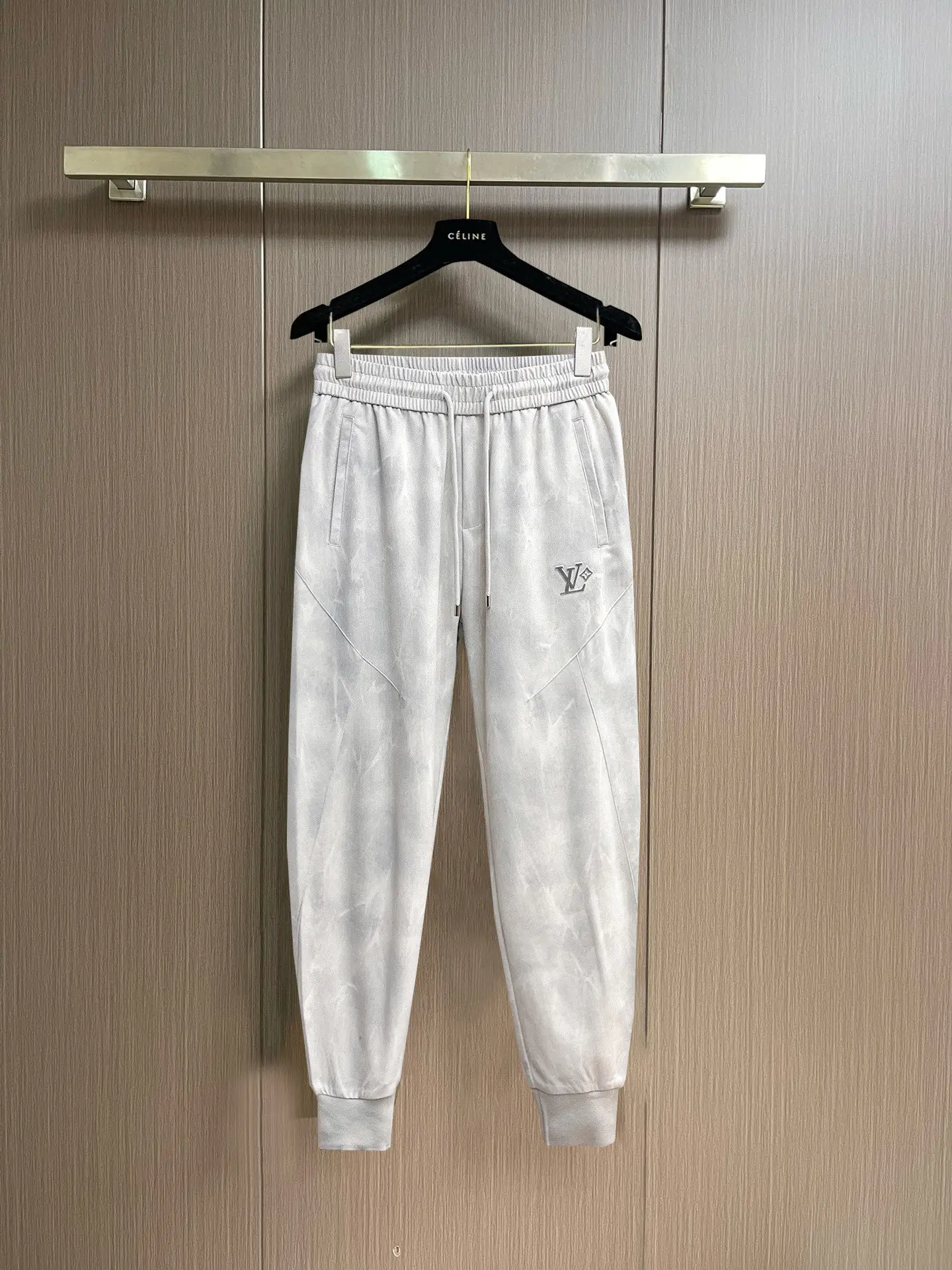 Logo-Embroidered Tapered Sweatpants D29014619