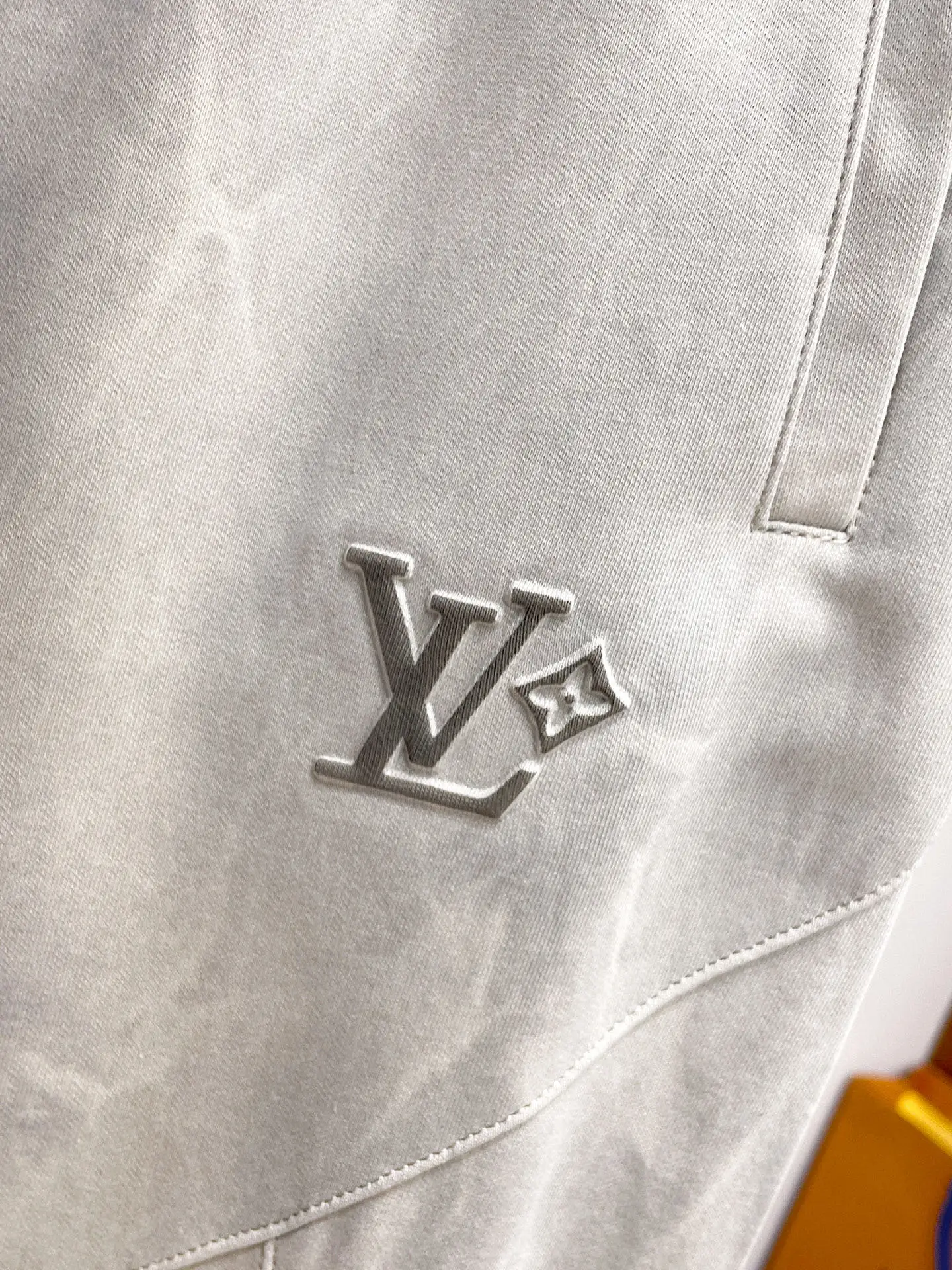 Logo-Embroidered Tapered Sweatpants D29014619 — view 4