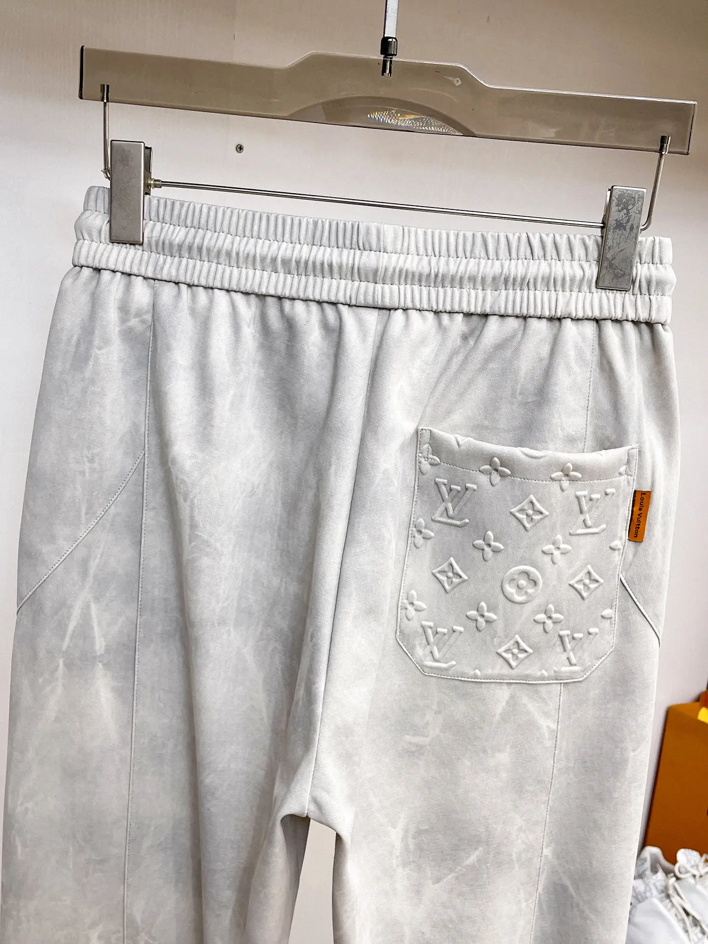 Logo-Embroidered Tapered Sweatpants D29014619 — view 7