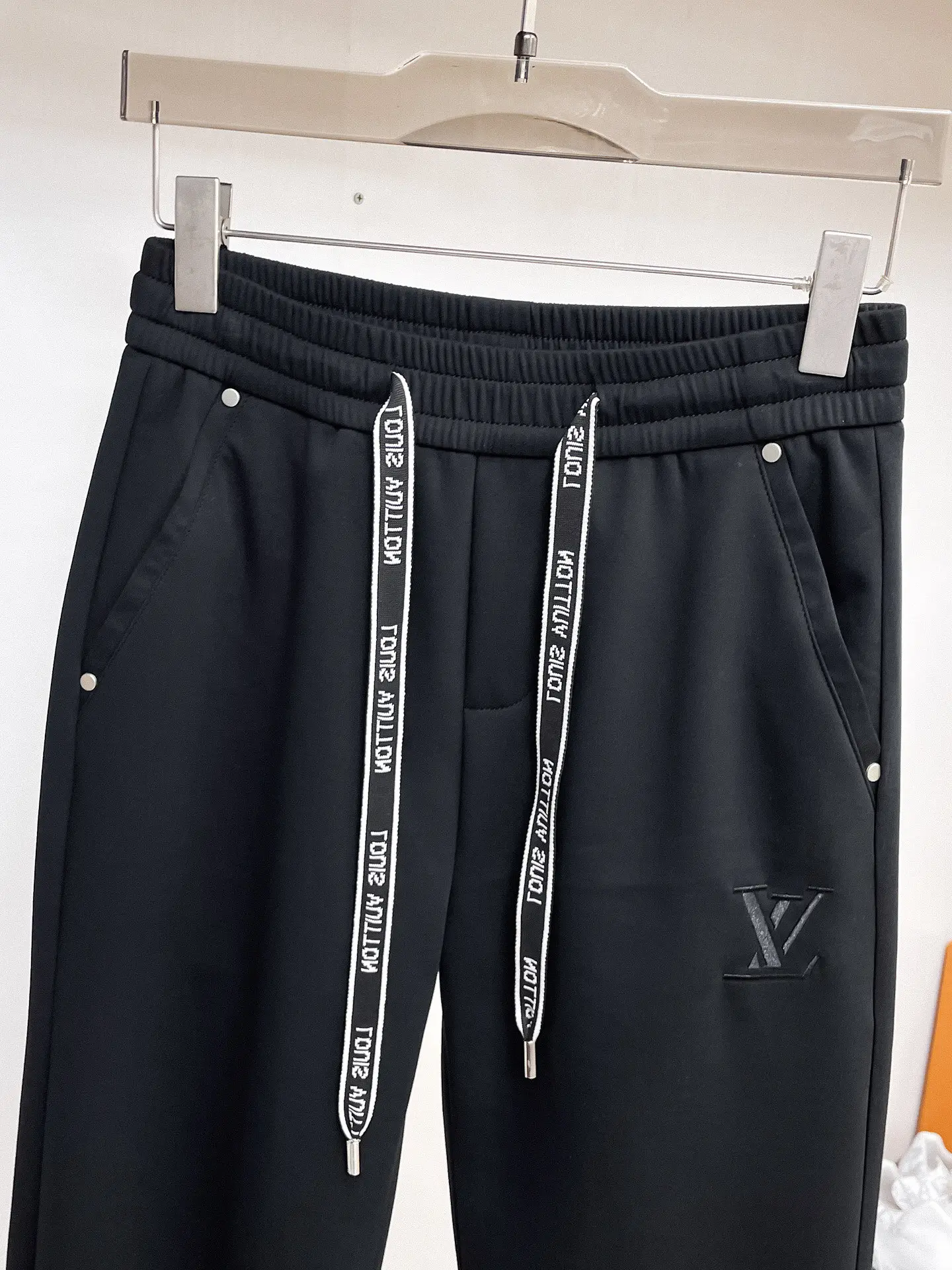 Logo-Embroidered Drawstring Sweatpants D29014616 — view 3