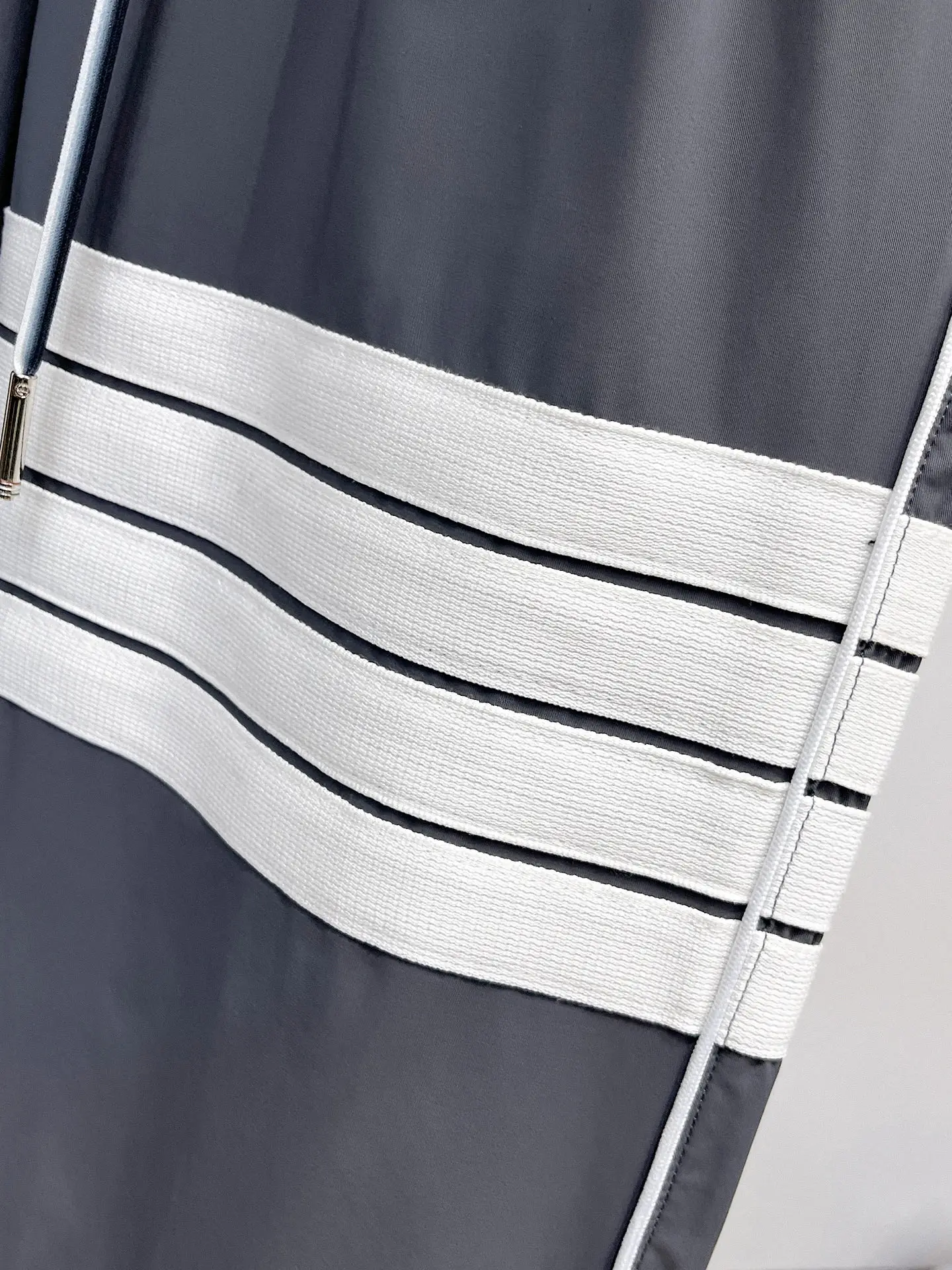 Four-Bar Stripe Drawstring Trousers D29014587 — view 4