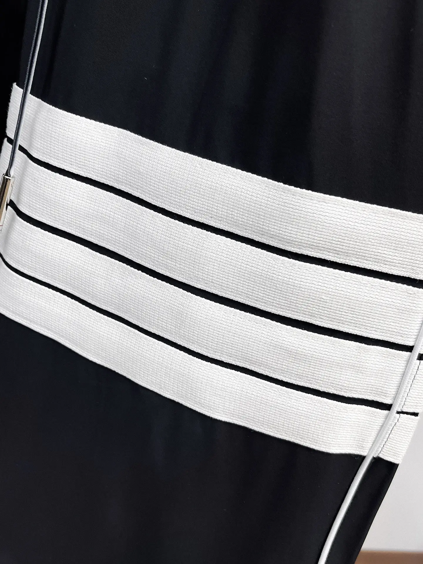 Striped Detail Drawstring Trousers D29014588 — view 4