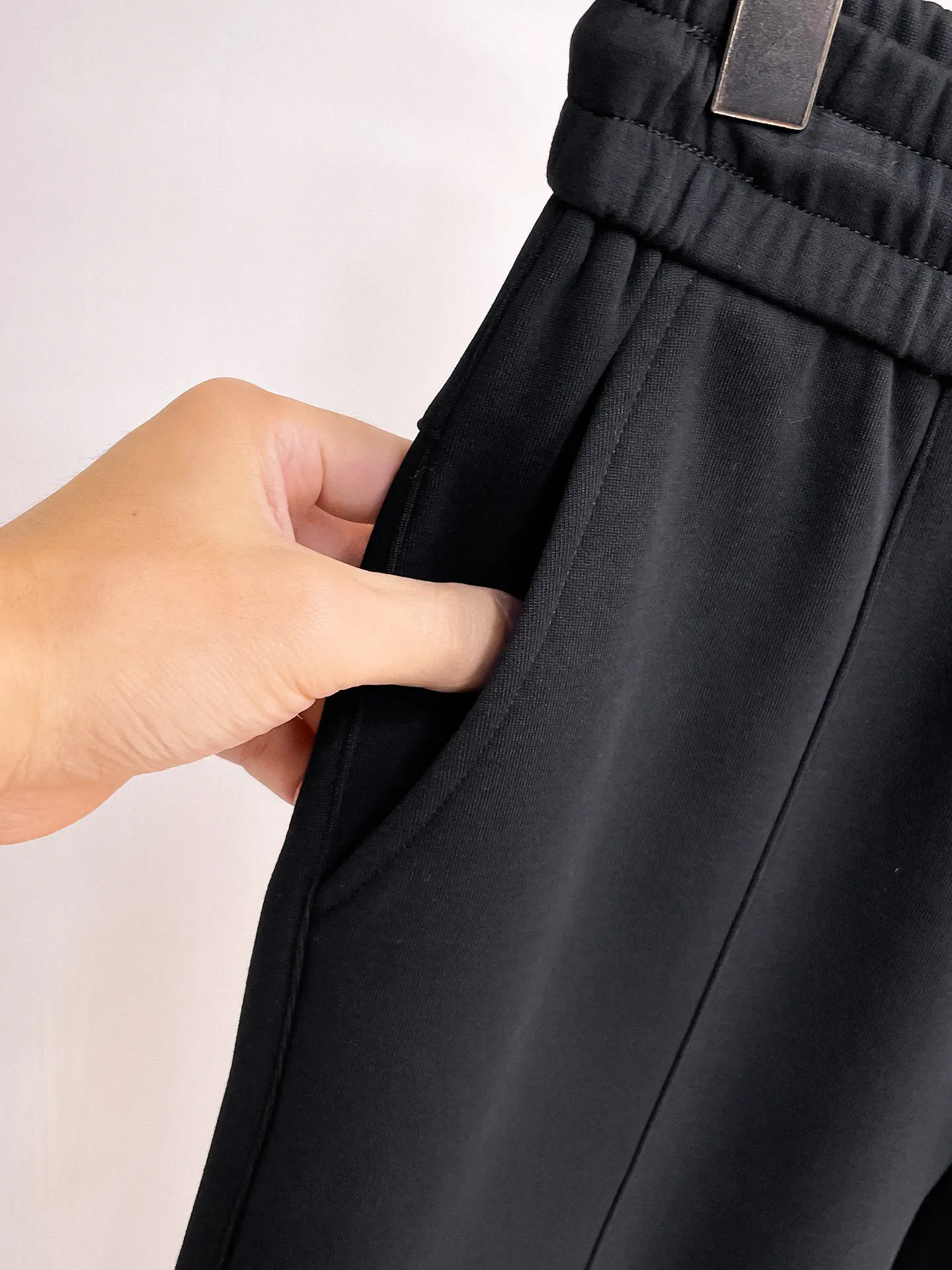 Y-3 Logo Embroidered Cargo Sweatpants D29014472 — view 7