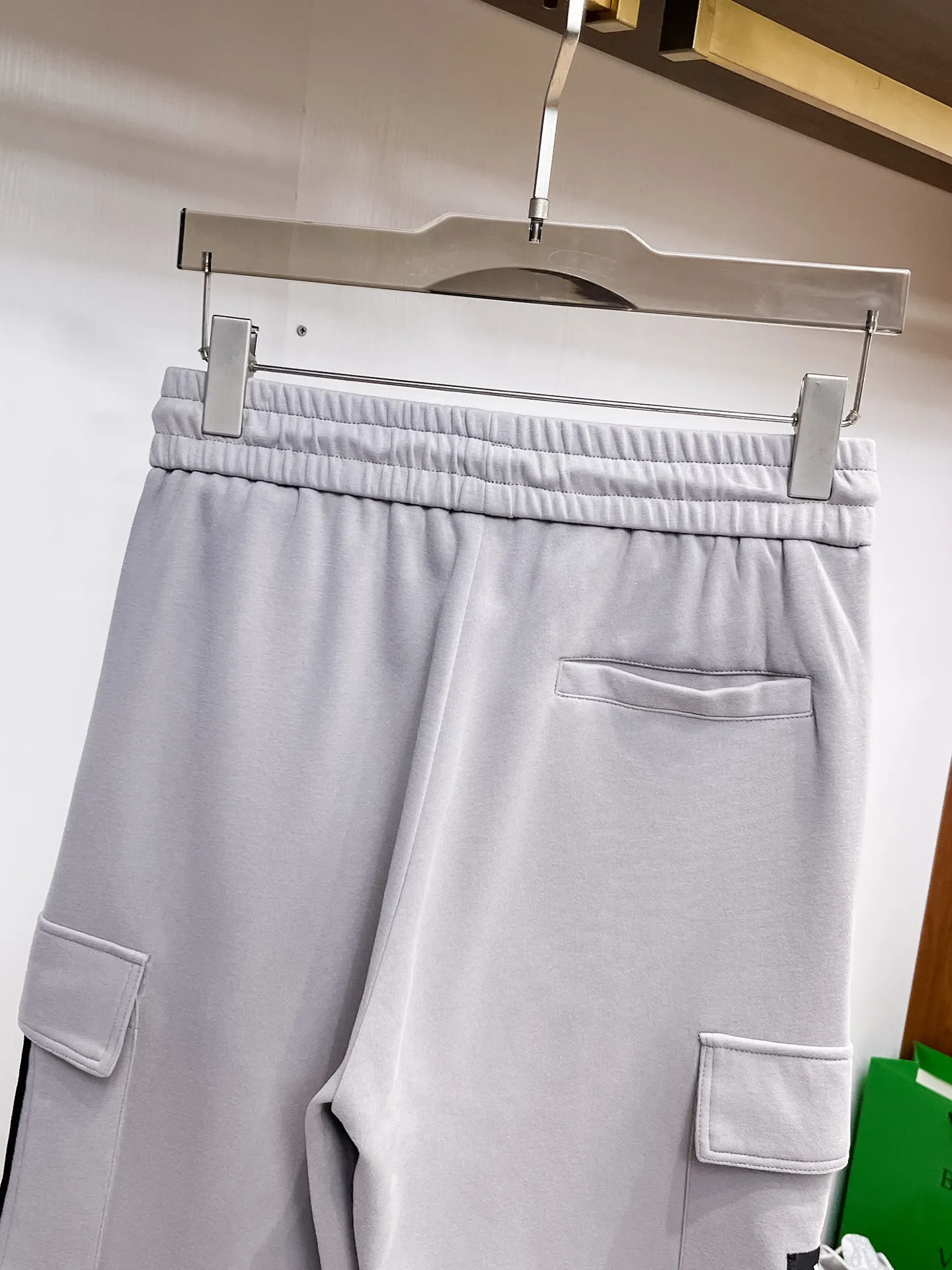 Y-3 Logo Cargo Sweatpants D29014501 — view 8