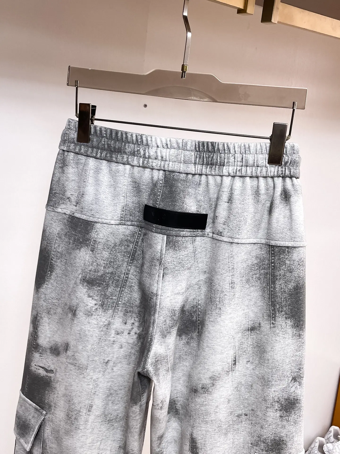 Y-3 Acid-Wash Cargo Sweatpants D29014651 — view 8