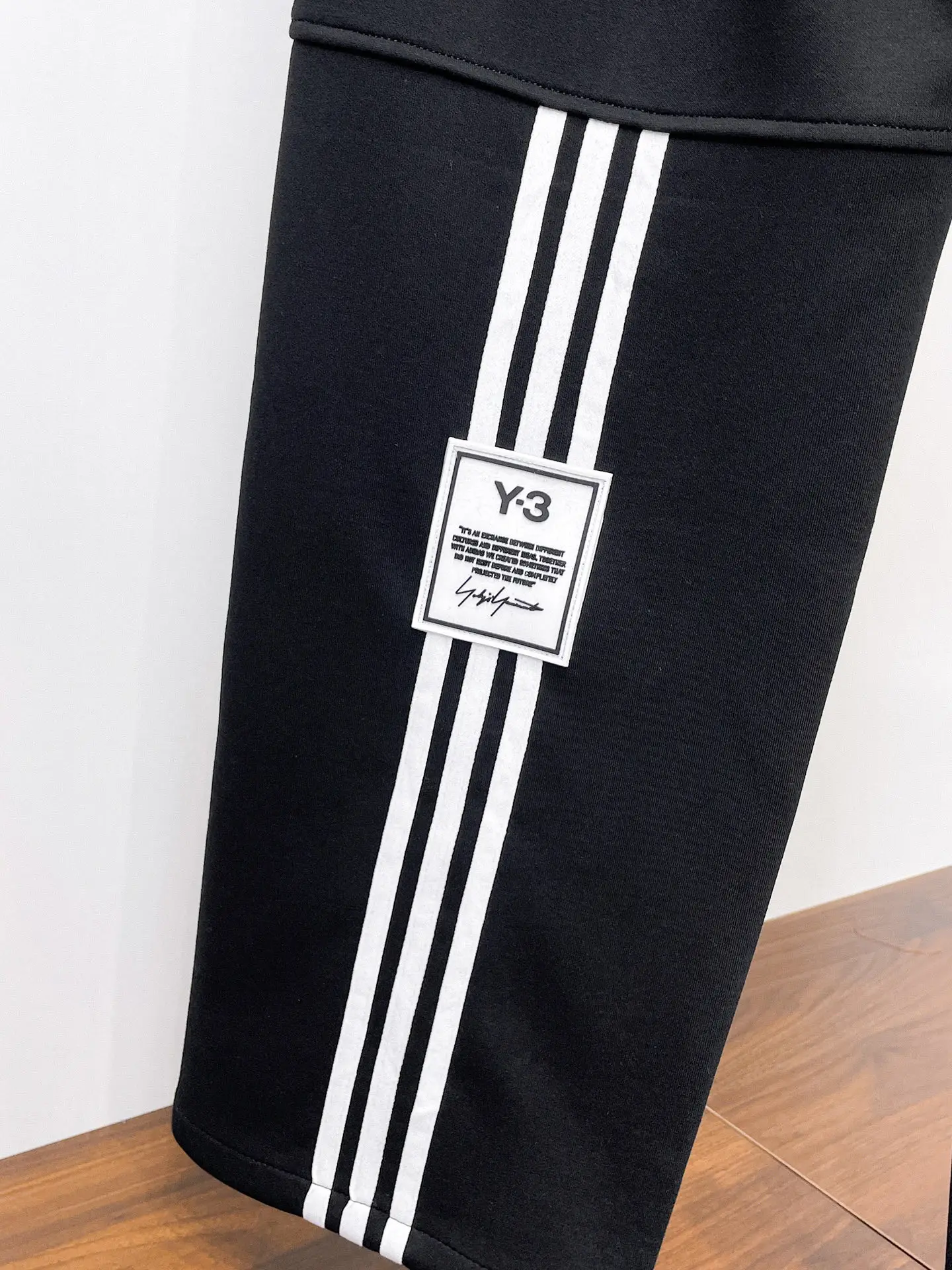 Y-3 Logo-Print Drawstring Sweatpants D29014520 — view 9