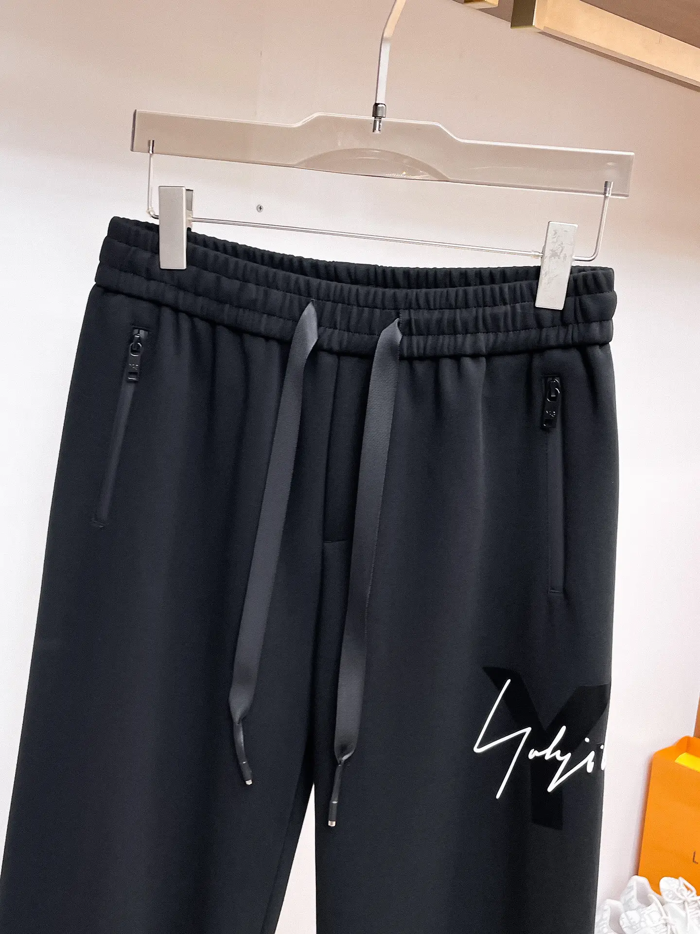Y-3 Logo Print Drawstring Sweatpants D29014475 — view 3