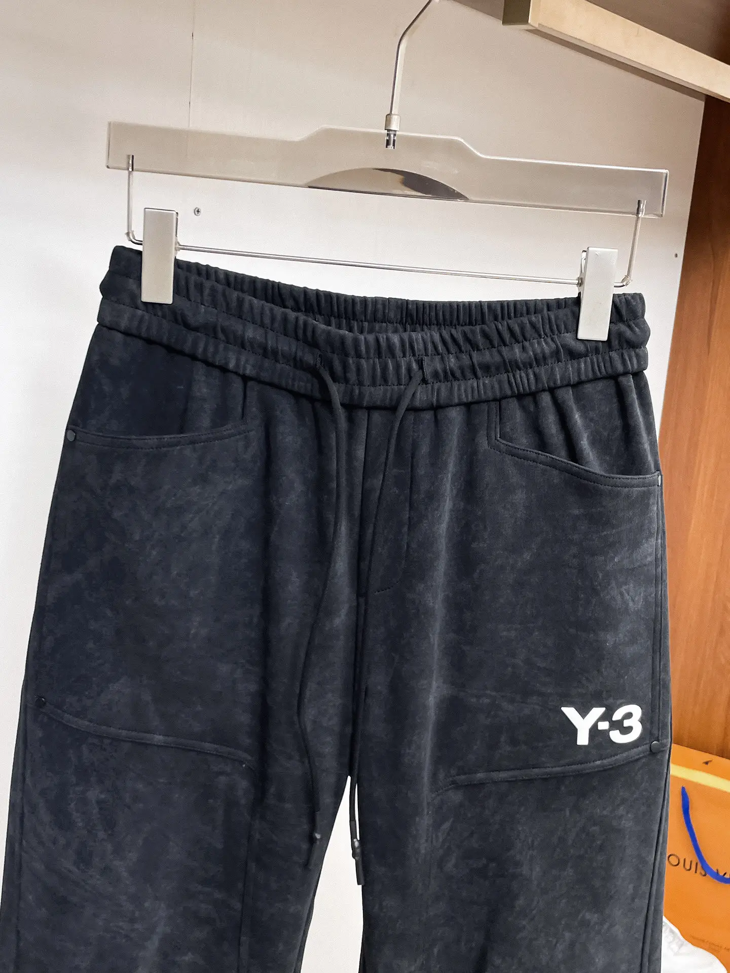 Y-3 Logo-Print Drawstring Trousers D29014586 — view 3