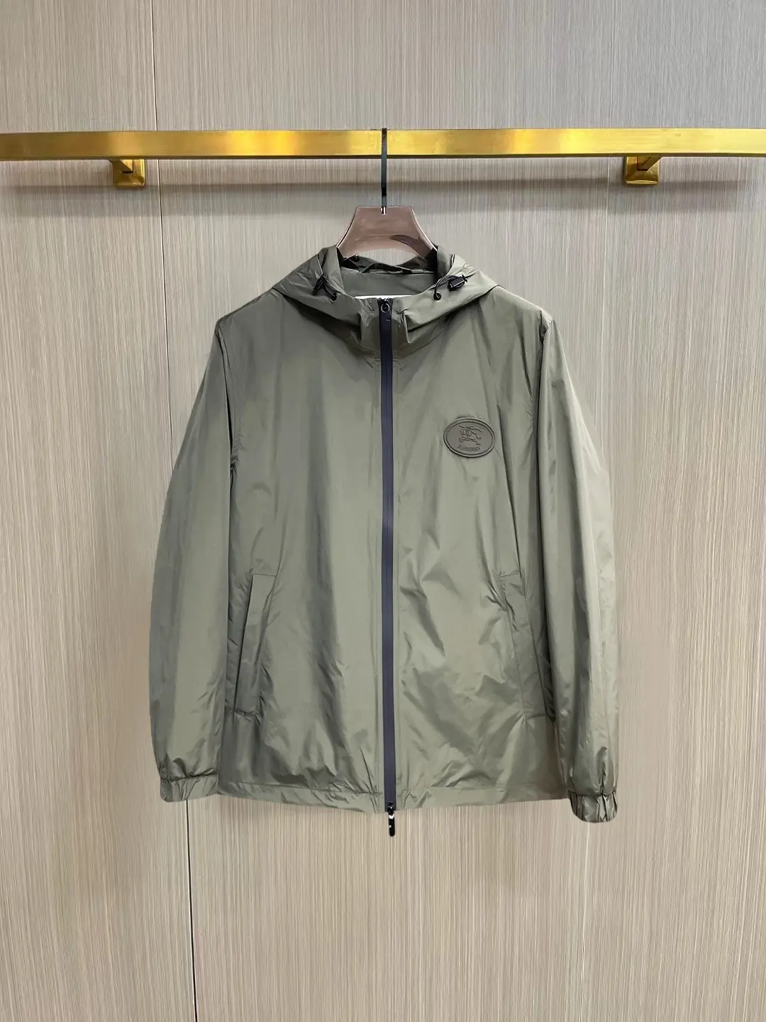 Logo-Appliqué Hooded Shell Jacket D30014357