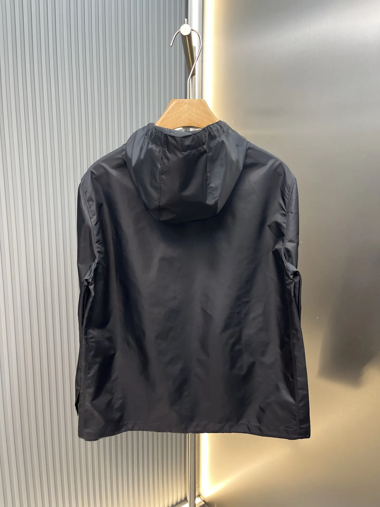Logo-Appliquéd Hooded Shell Jacket D30019130 — view 3