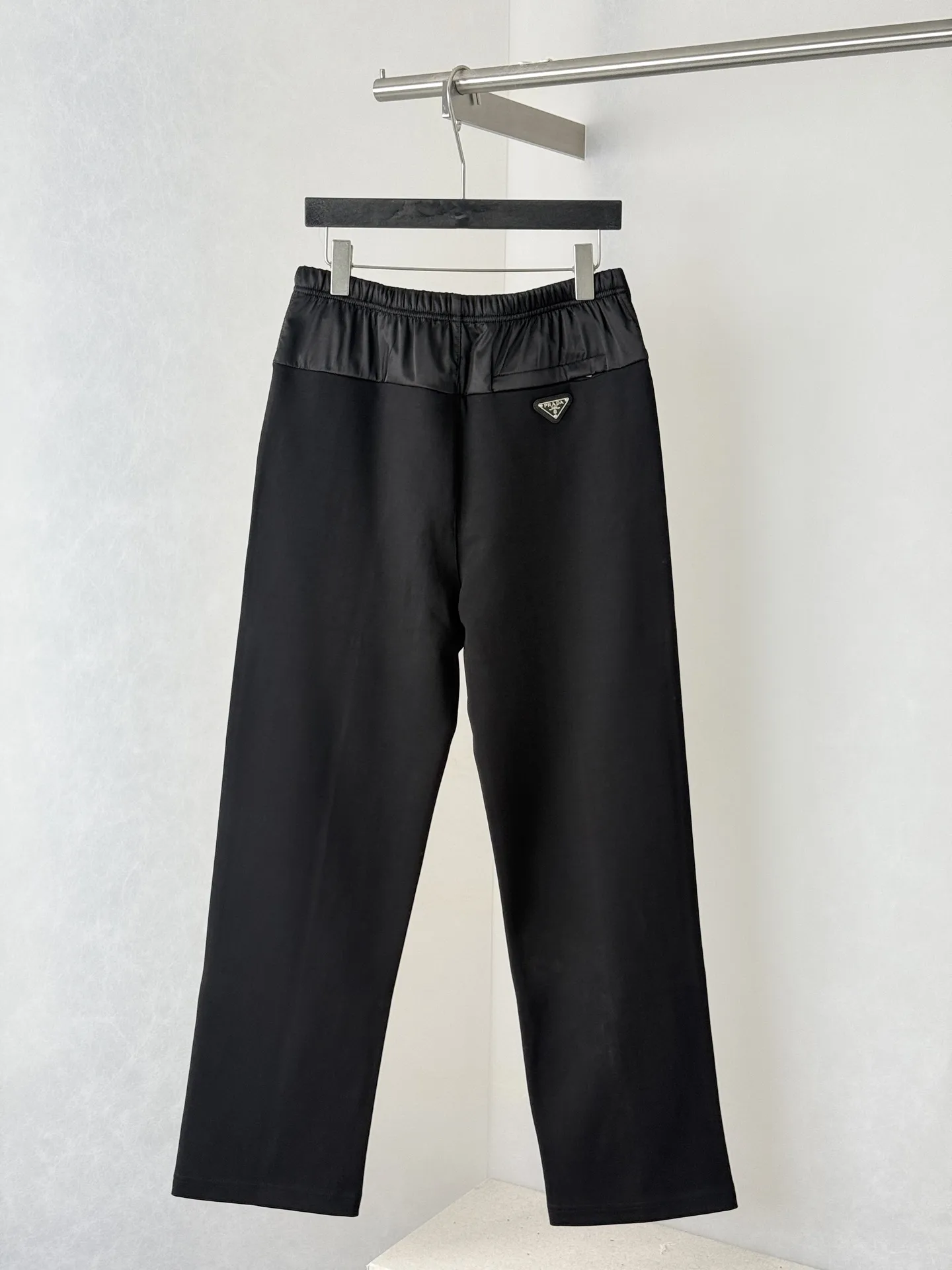Nylon-Panelled Straight-Leg Sweatpants D30020681 — view 2