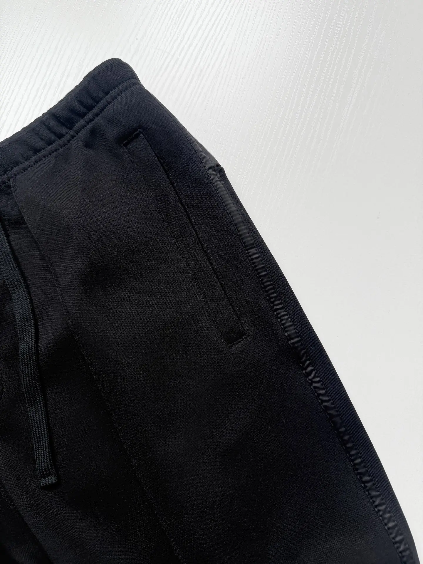 Nylon-Panelled Straight-Leg Sweatpants D30020681 — view 5