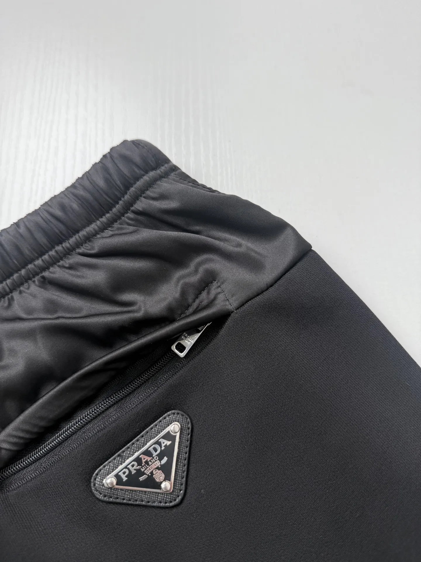 Nylon-Panelled Straight-Leg Sweatpants D30020681 — view 11