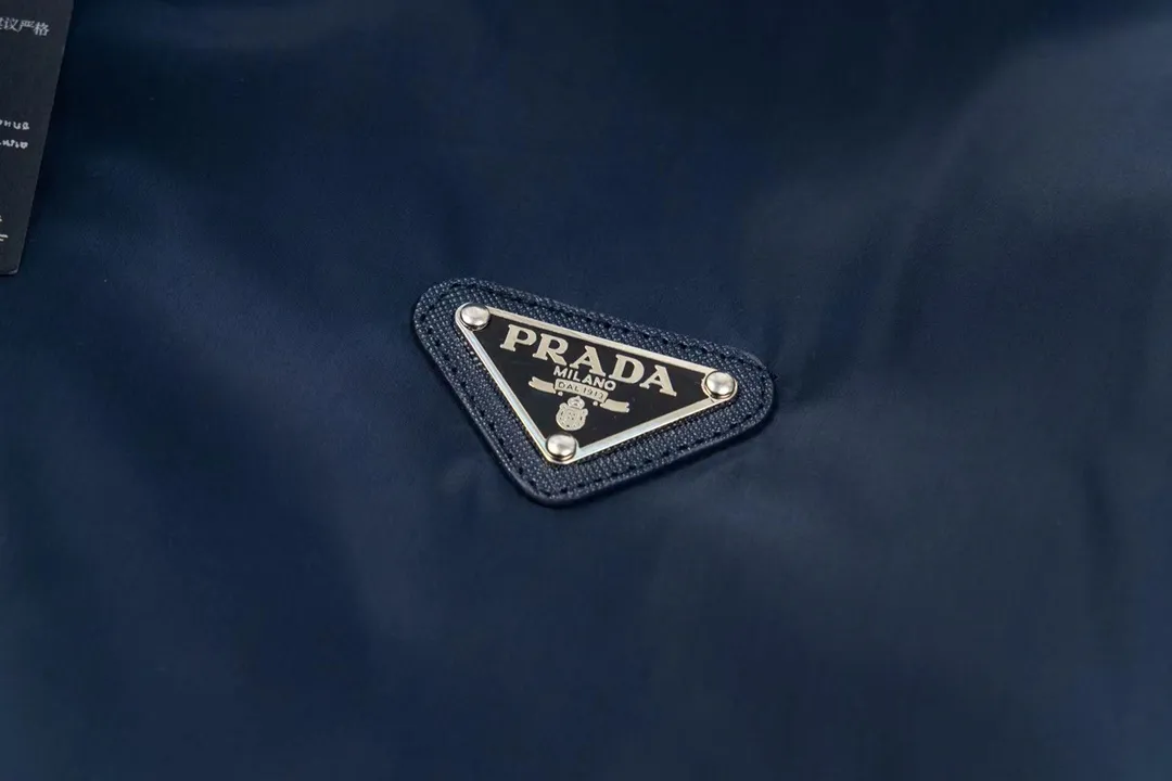 Logo-Appliquéd Hooded Reversible Padded Nylon Jacket D30013033 — view 5