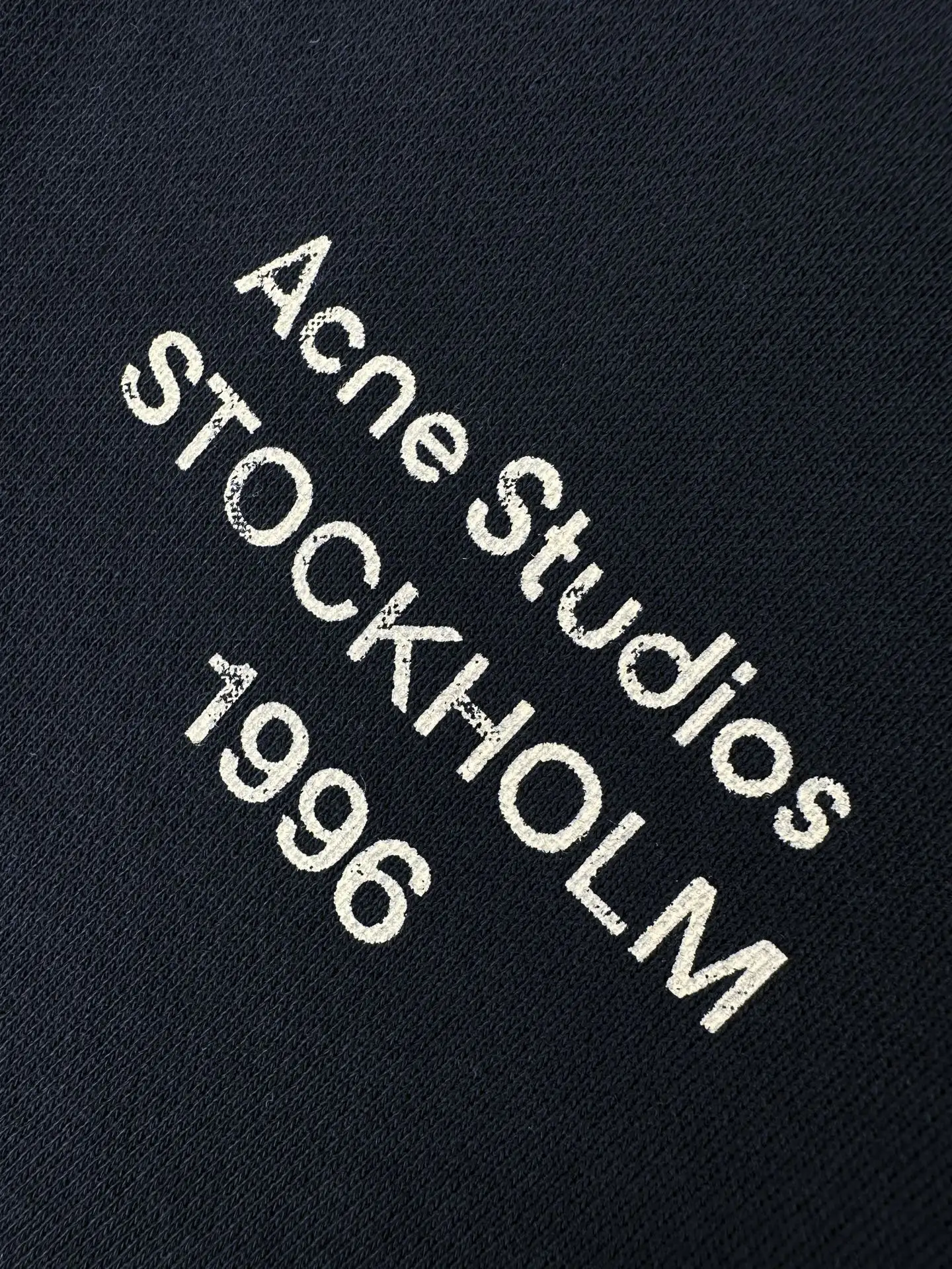 Logo-Print Distressed Fleece Zip-Up Jacket D30519214 — view 5