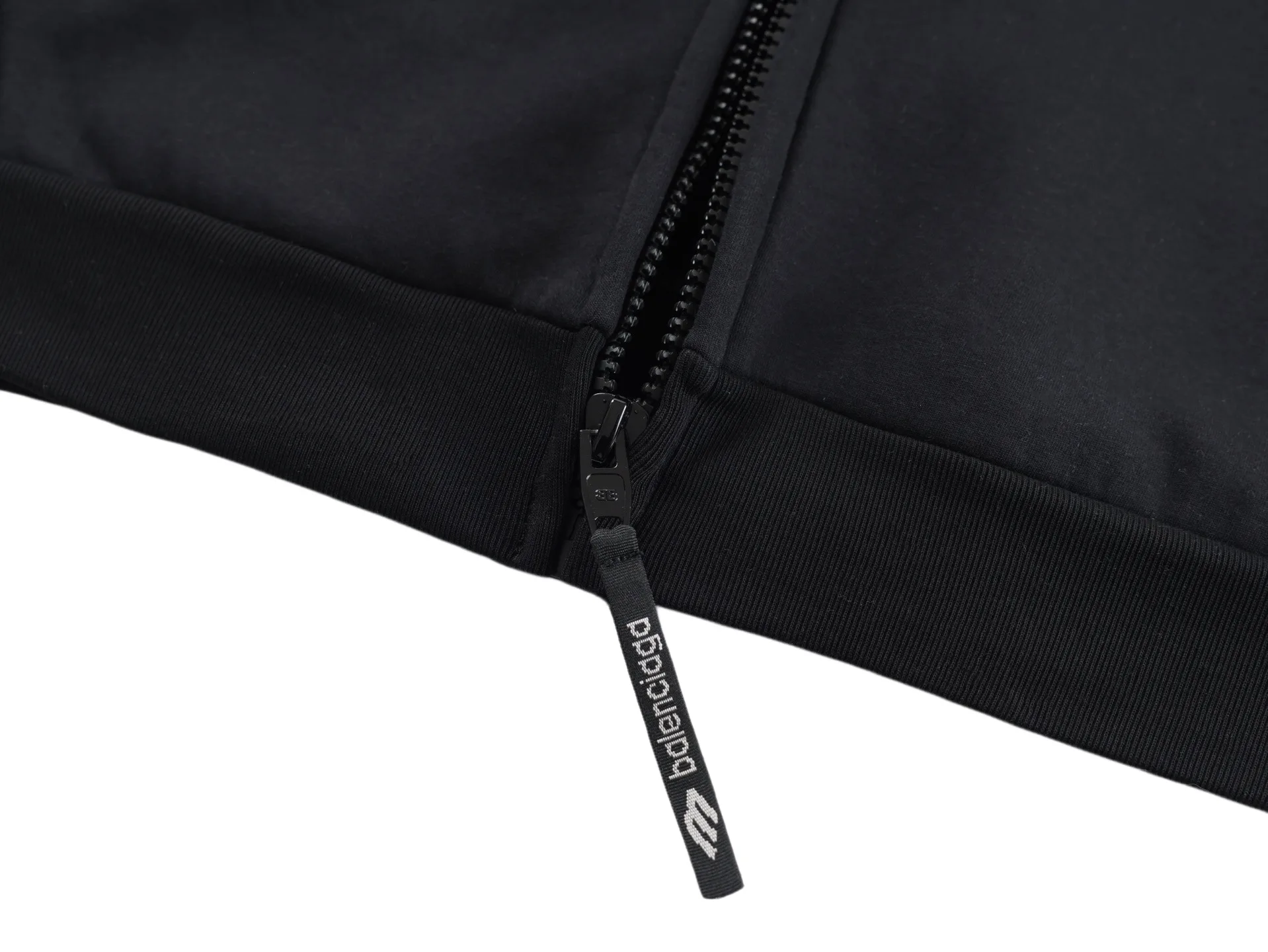 Logo-Embroidered Zip-Up Hoodie D31021200 — view 6