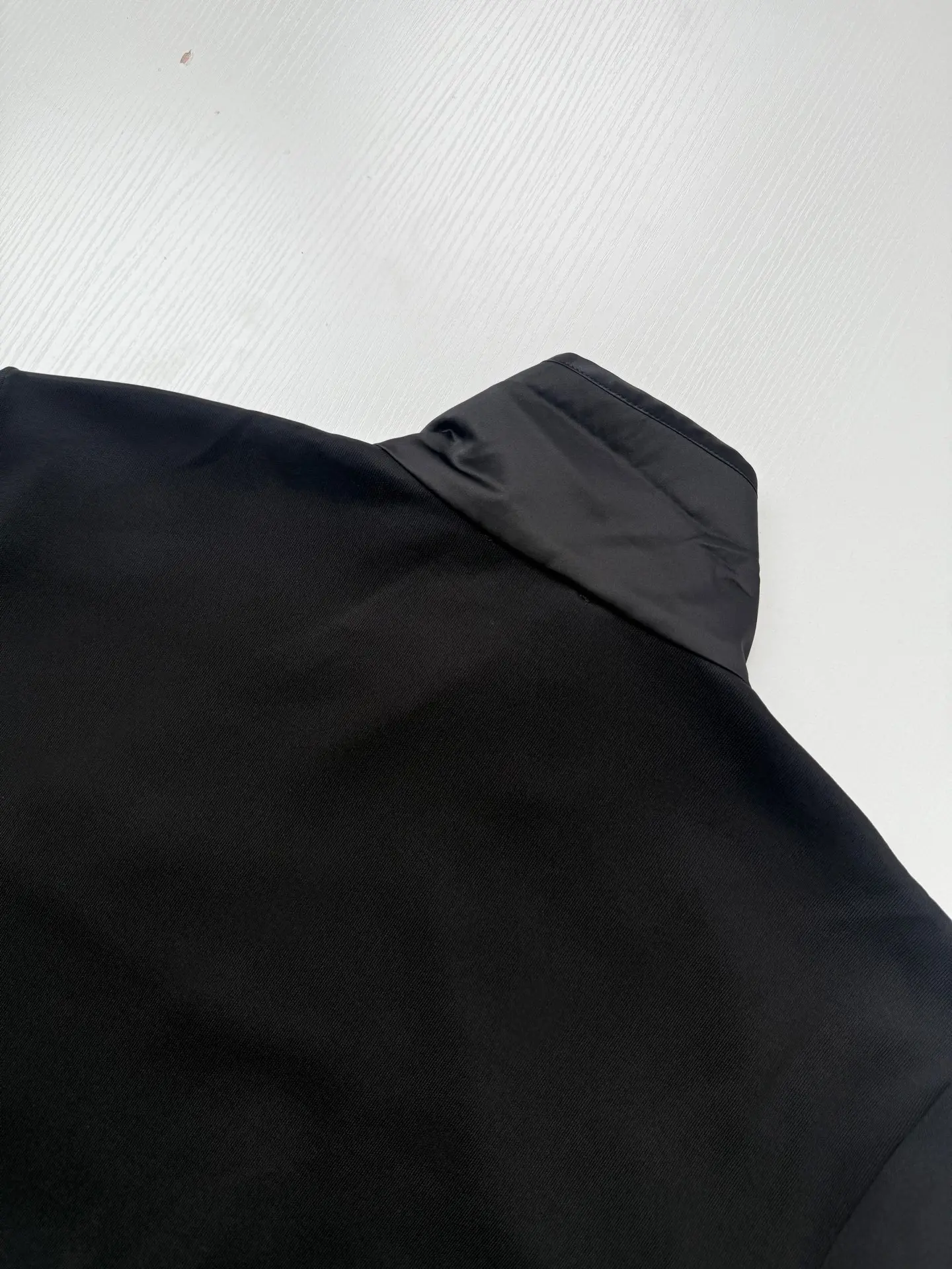 Nylon-Panelled Zip-Up Track Jacket D31020680 — view 9