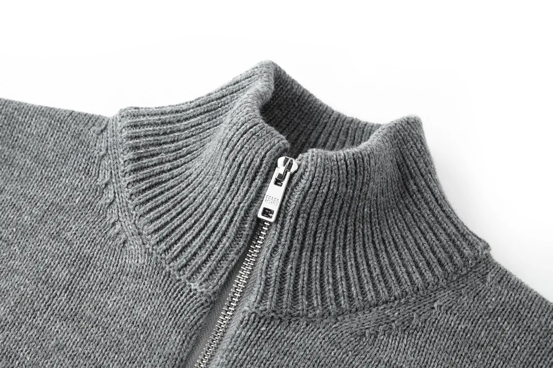 Logo-Embroidered Merino Wool Zip-Up Cardigan D31021181 — view 3